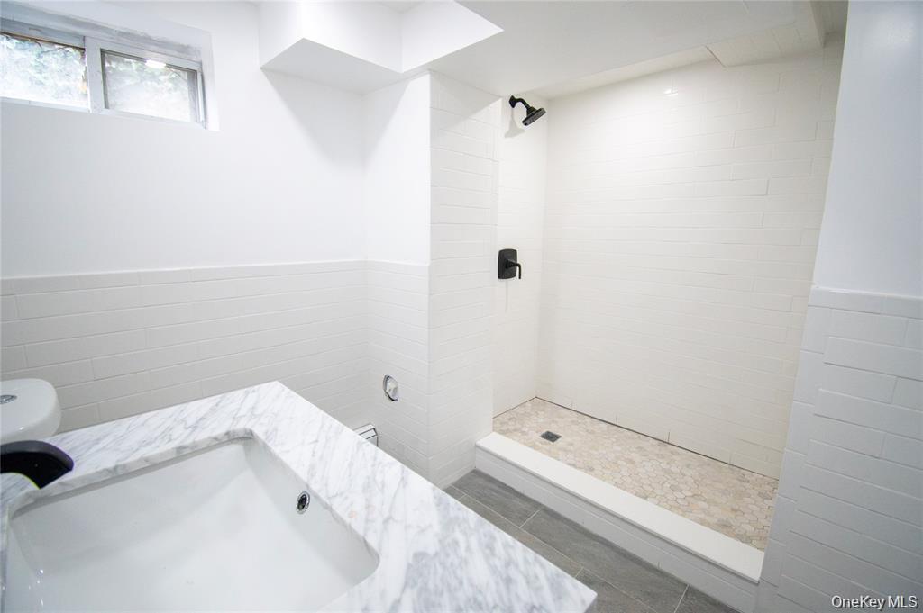 #16 photo, 650 Bryant Street, ناسو East Meadow , NY 11554