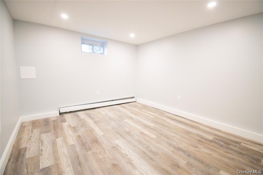 #17 photo, 650 Bryant Street, ناسو East Meadow , NY 11554