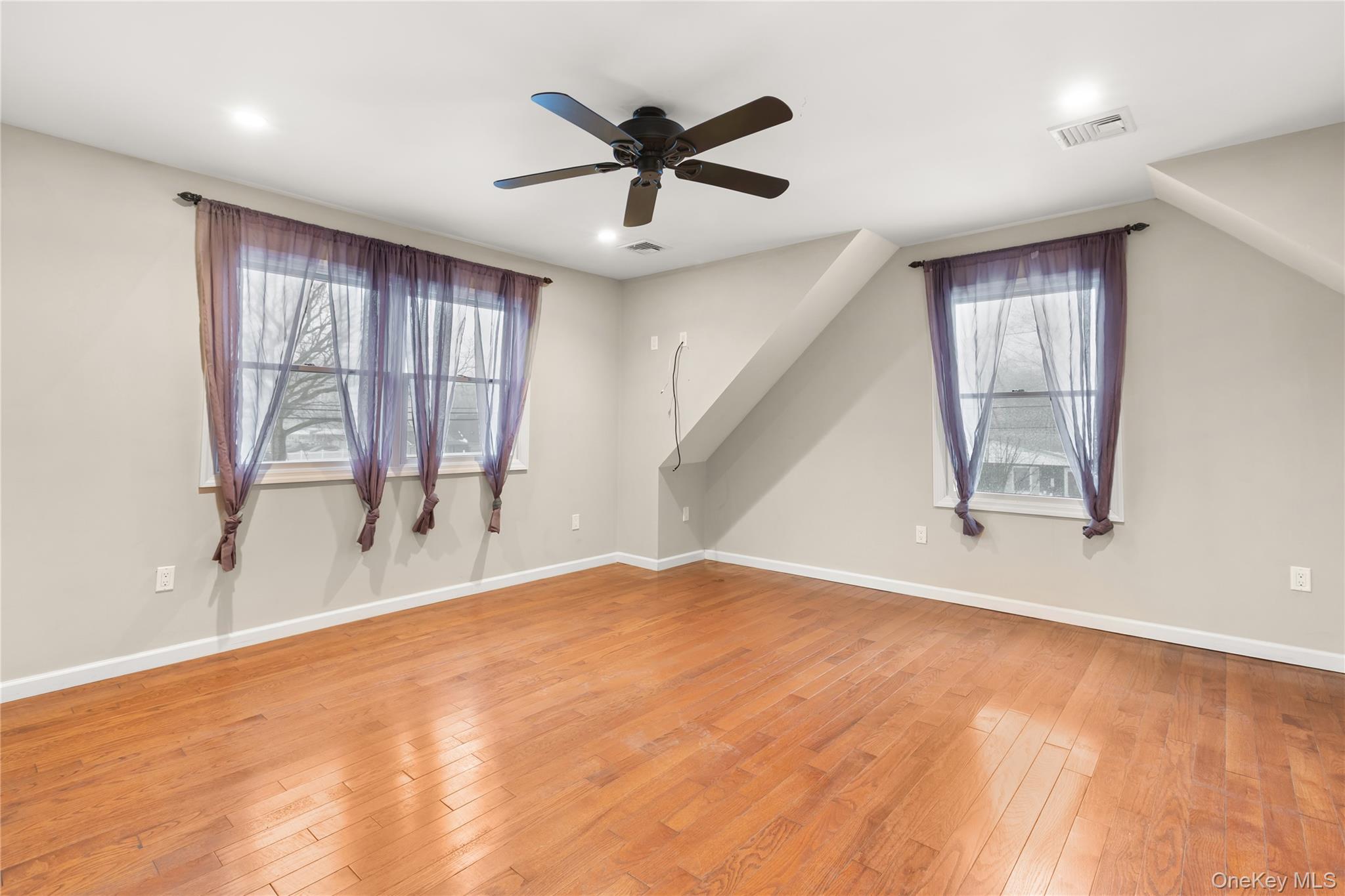 #16 photo, 339 Halbert Drive, سوفولك Holbrook , NY 11741