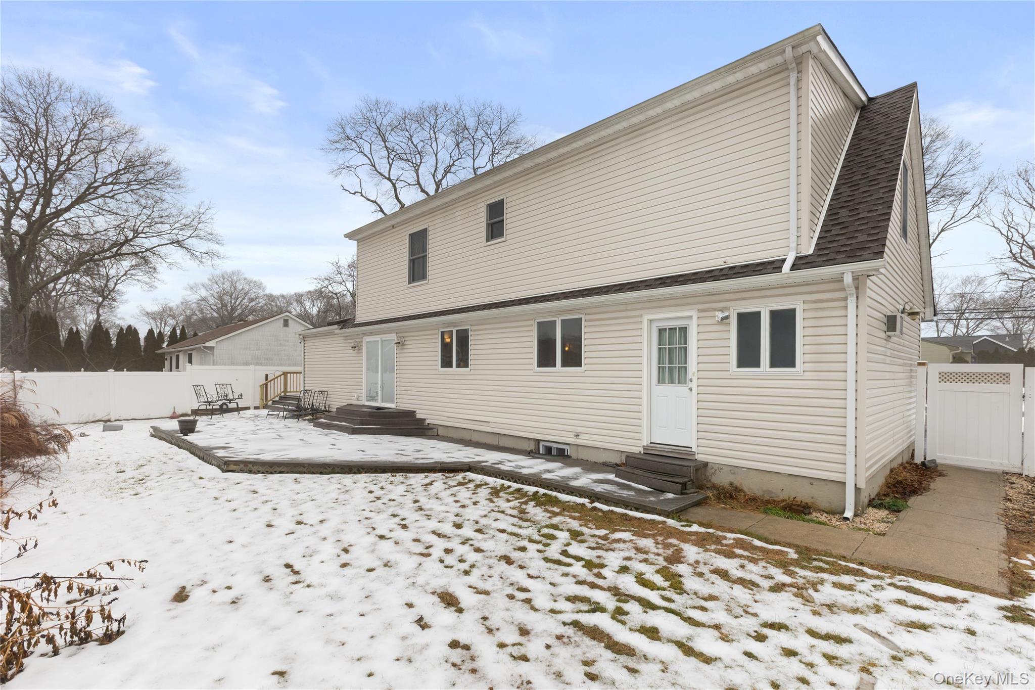 #20 photo, 339 Halbert Drive, سوفولك Holbrook , NY 11741