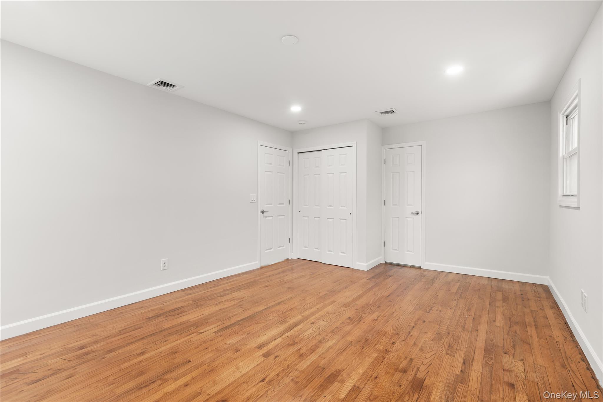 #6 photo, 339 Halbert Drive, سوفولك Holbrook , NY 11741