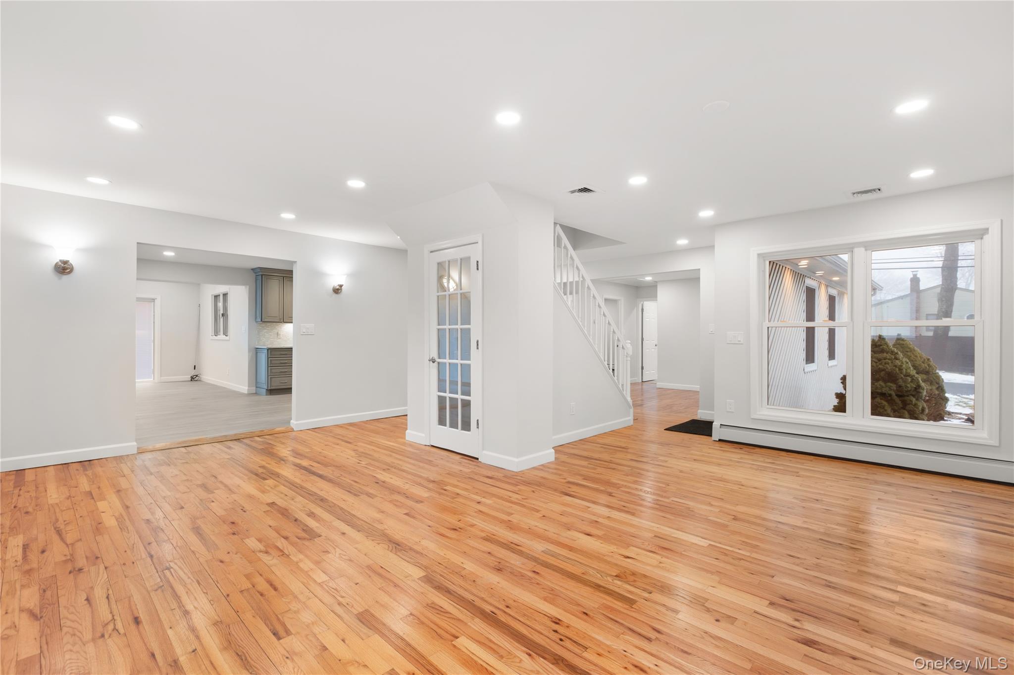 #7 photo, 339 Halbert Drive, سوفولك Holbrook , NY 11741