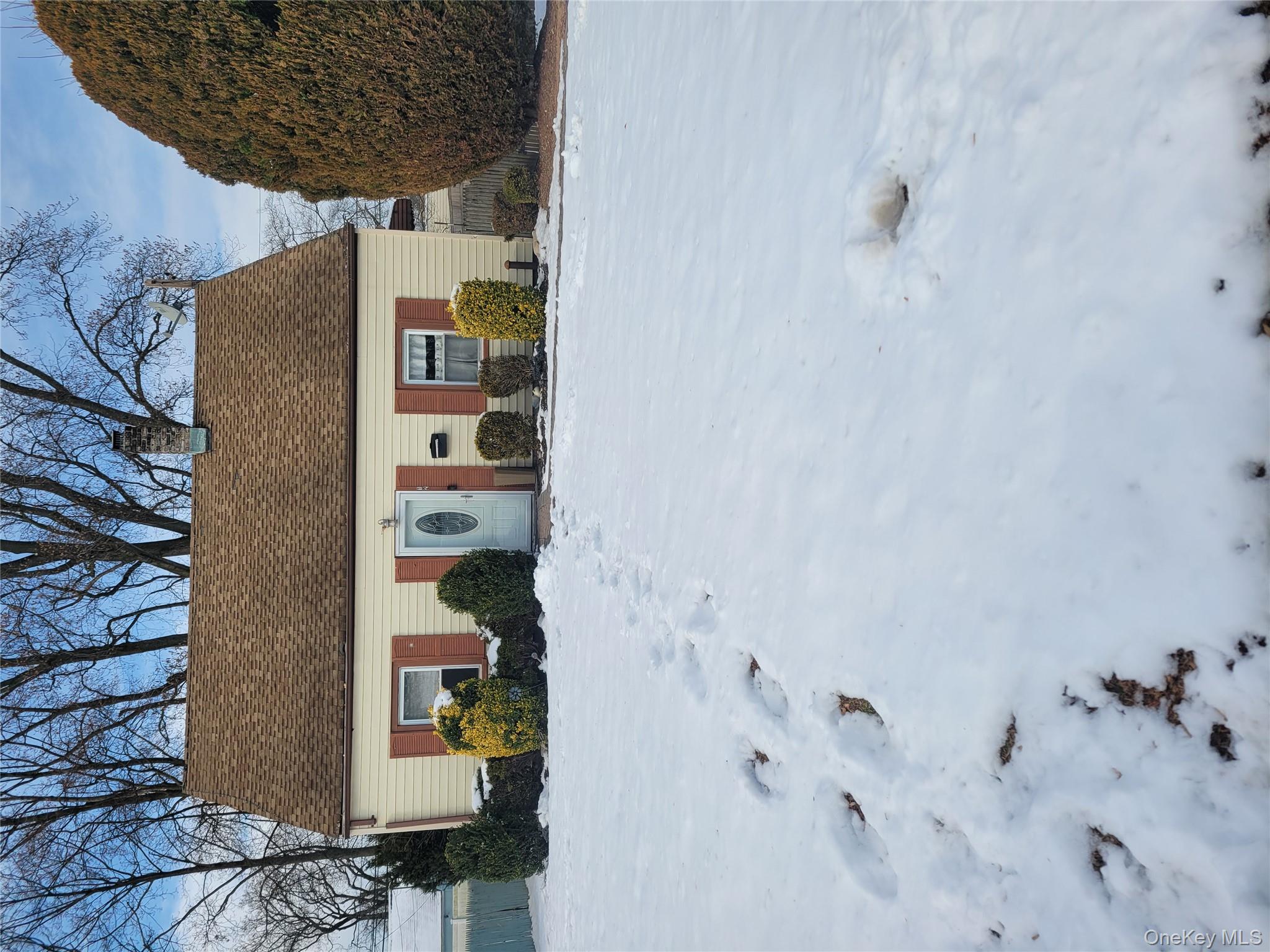 #3 photo, 12 Garland Lane Westbury Garland Lane, Нассау ‖ Westbury , NY 11590