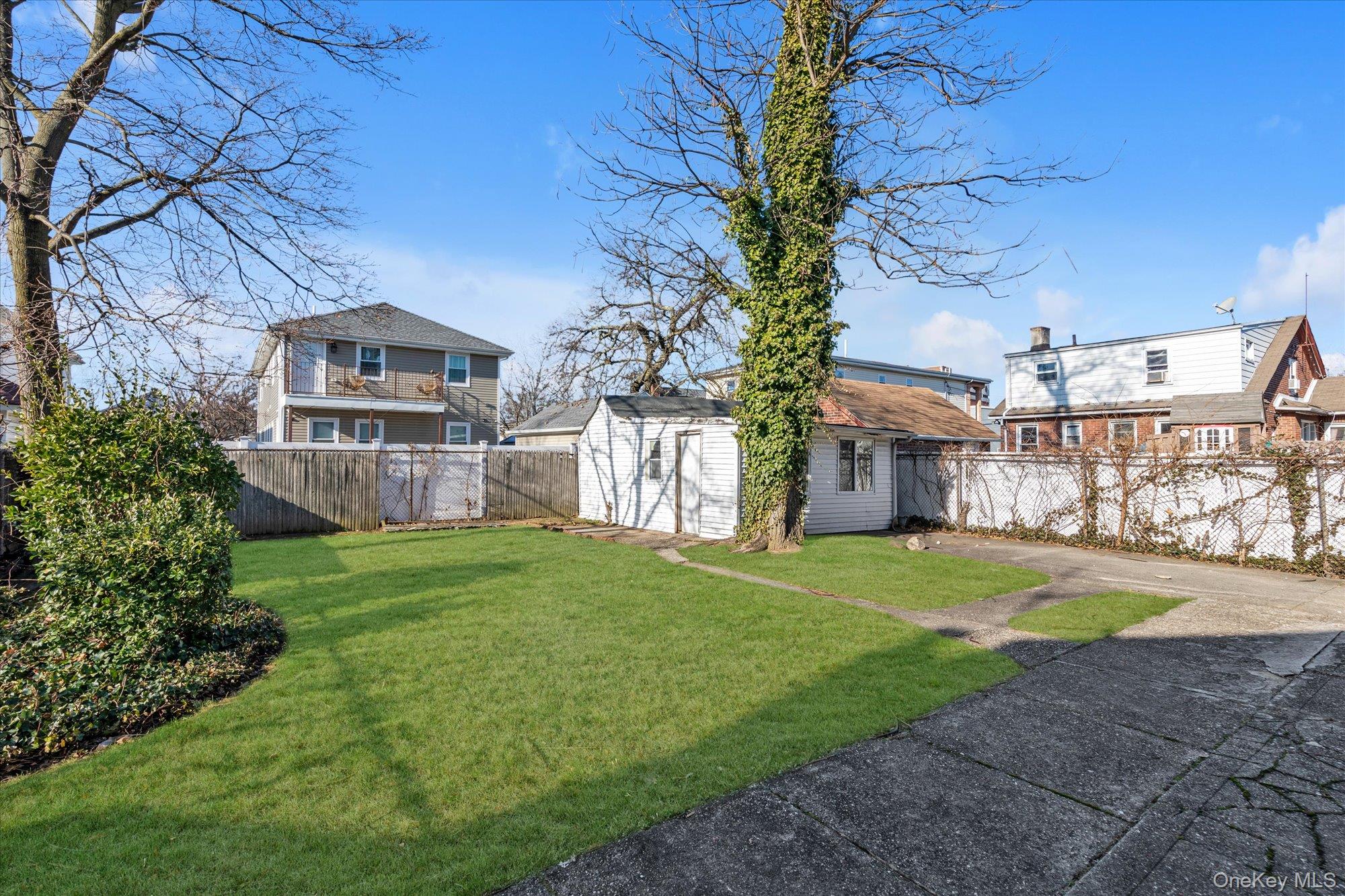 #16 photo, 141-12 184th Street, Springfield Gardens , NY 11413