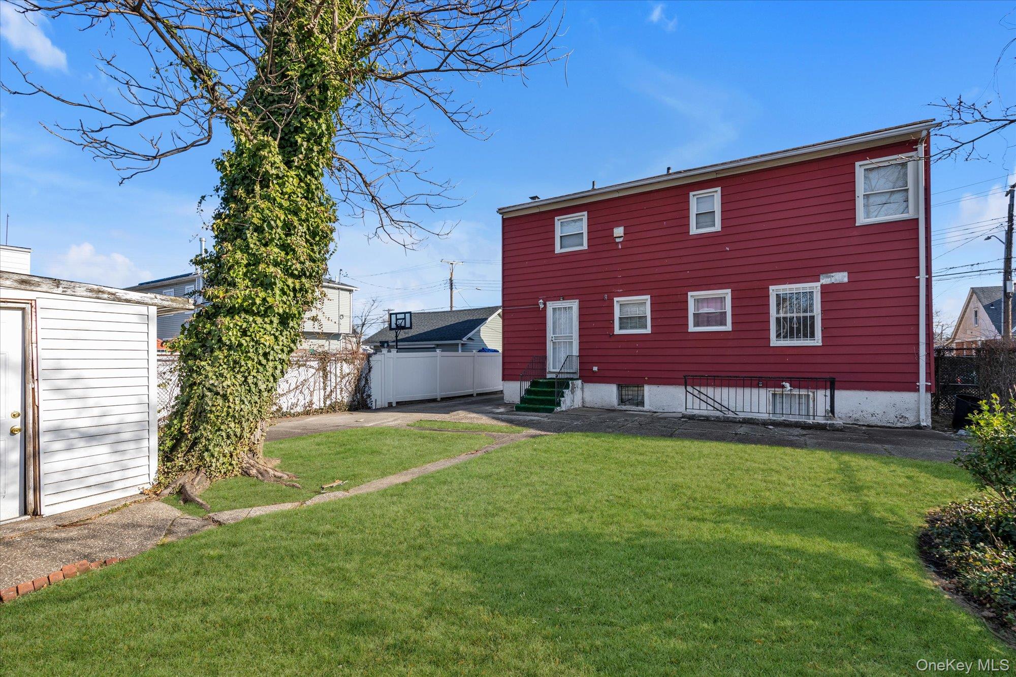 #17 photo, 141-12 184th Street, Springfield Gardens , NY 11413