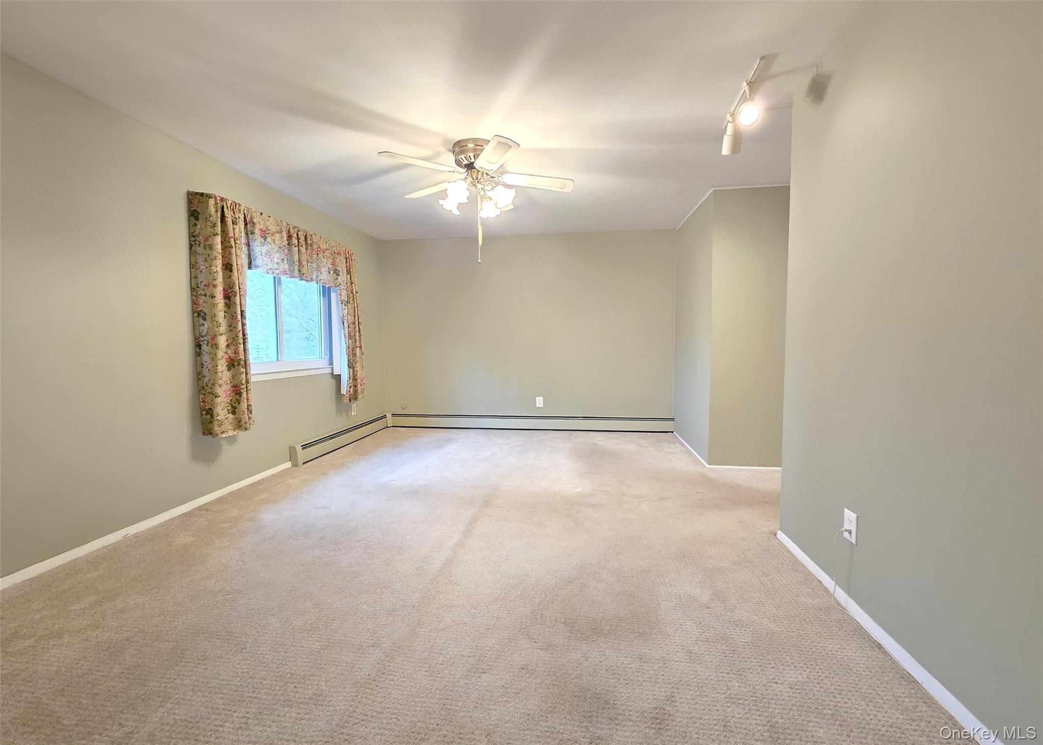 #15 photo, 342 Thrift Street, Саффолк ‖ Ronkonkoma , NY 11779