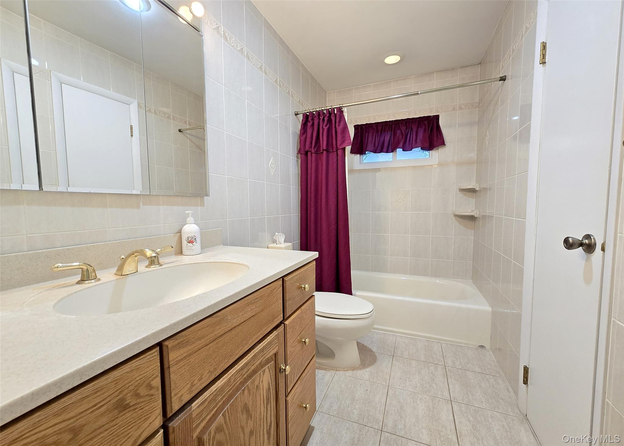 #16 photo, 342 Thrift Street, Саффолк ‖ Ronkonkoma , NY 11779