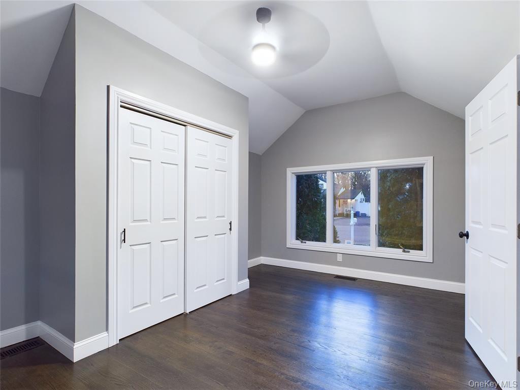 #4 photo, 115 Clinton Avenue, מחוז סאפוק Patchogue , NY 11772