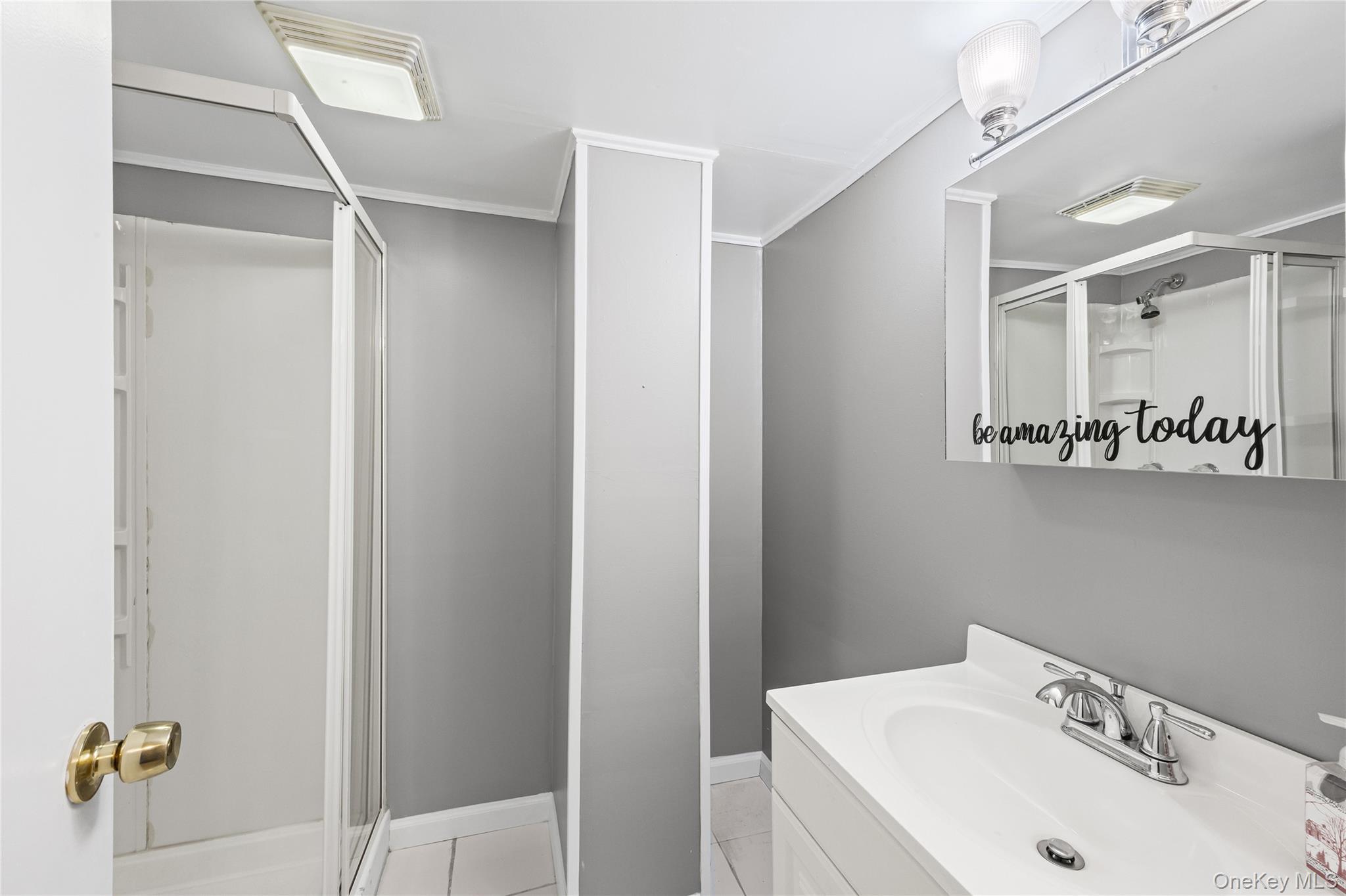 #19 photo, 70 Princess Street, नासाउ काउंटी Hicksville , NY 11801