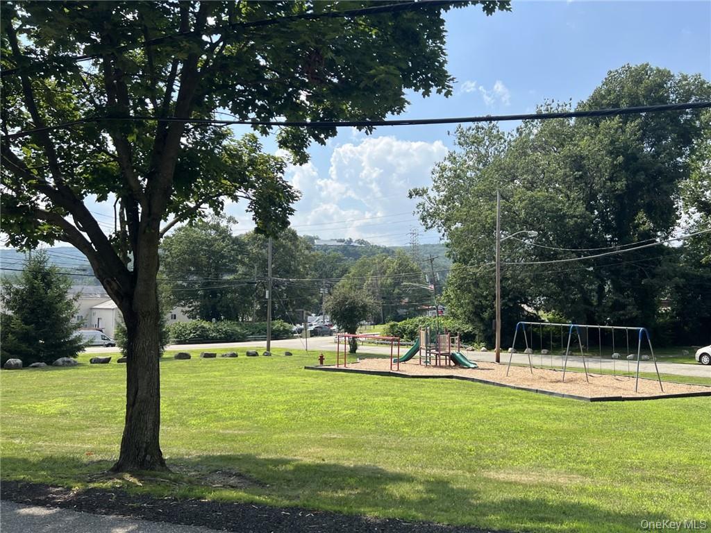 #14 photo, 8 Park Avenue, Hillburn , NY 10931