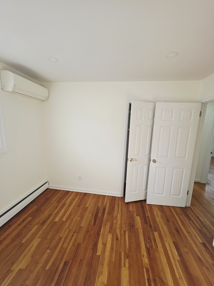 #13 photo, 149-30 81ST Street, Howard Beach , NY 11414