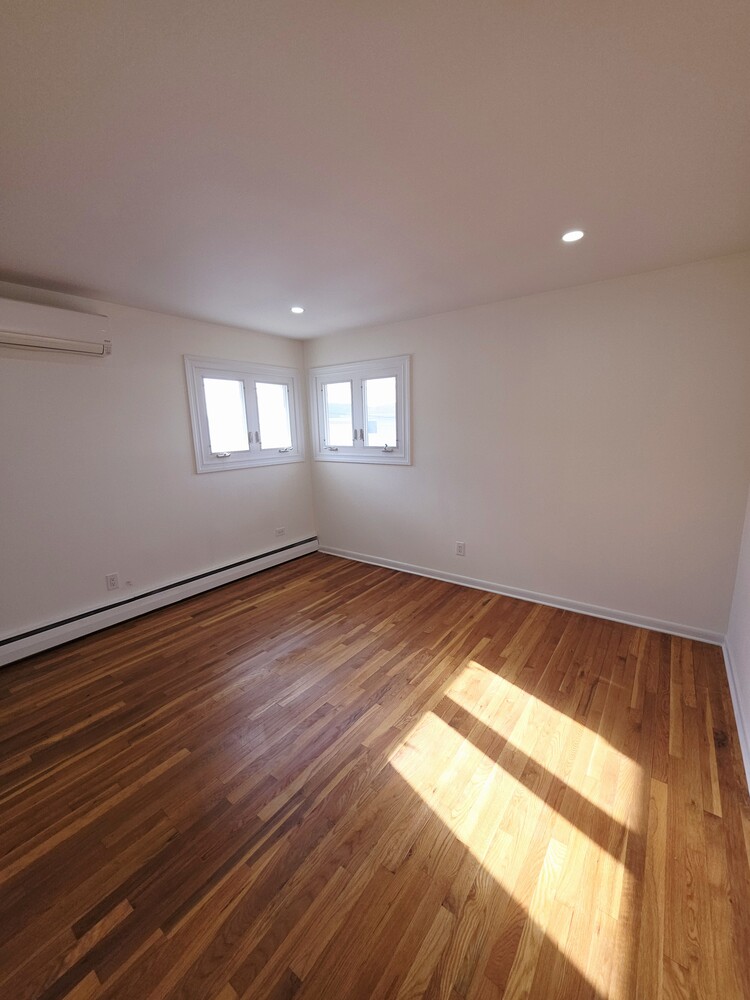 #8 photo, 149-30 81ST Street, Howard Beach , NY 11414