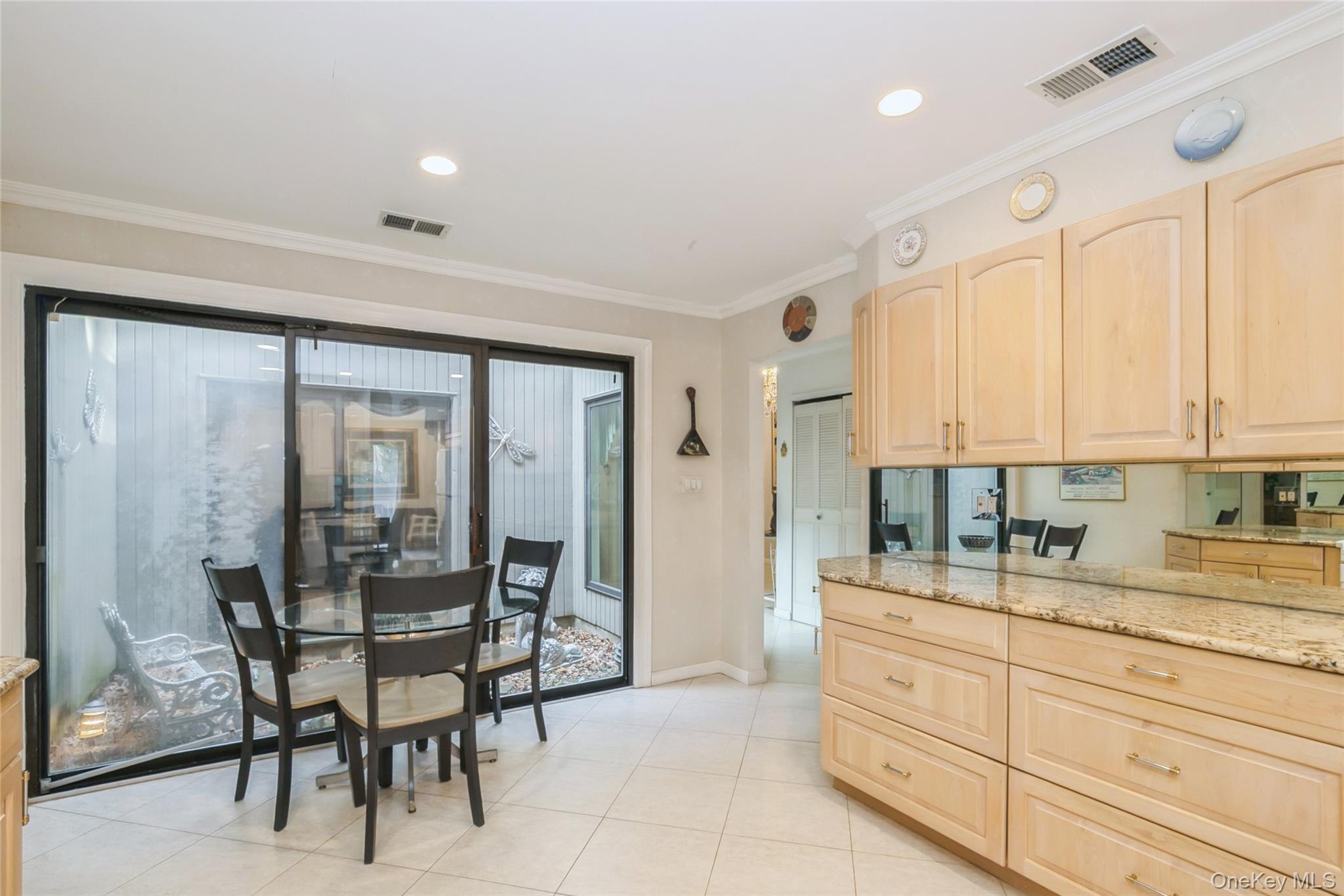 #12 photo, 33 Club House Court, 长岛 杰里科 Jericho , NY 11753