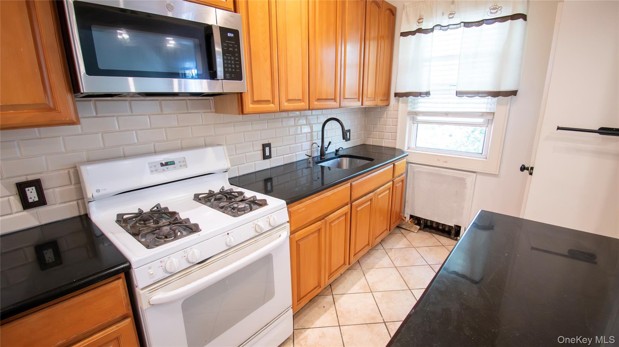 #13 photo, 840 Seaman Avenue, Baldwin , NY 11510