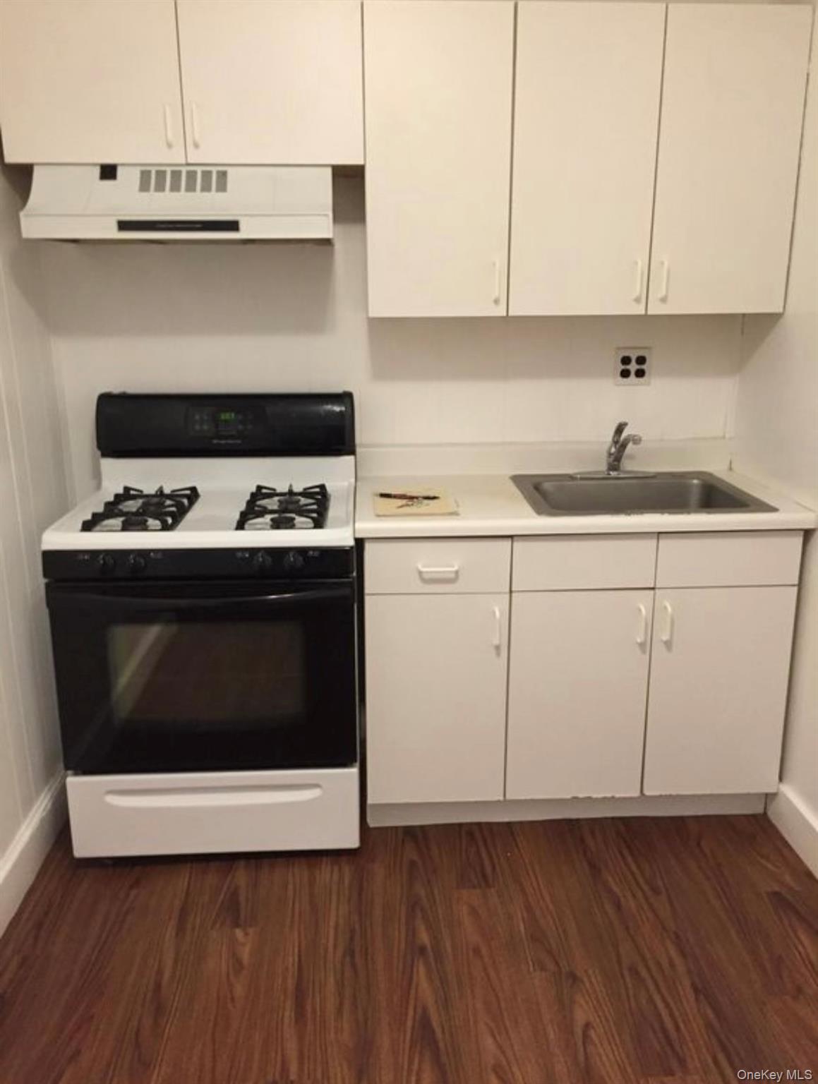 #8 photo, 206 W Broadway, Port Jefferson , NY 11777