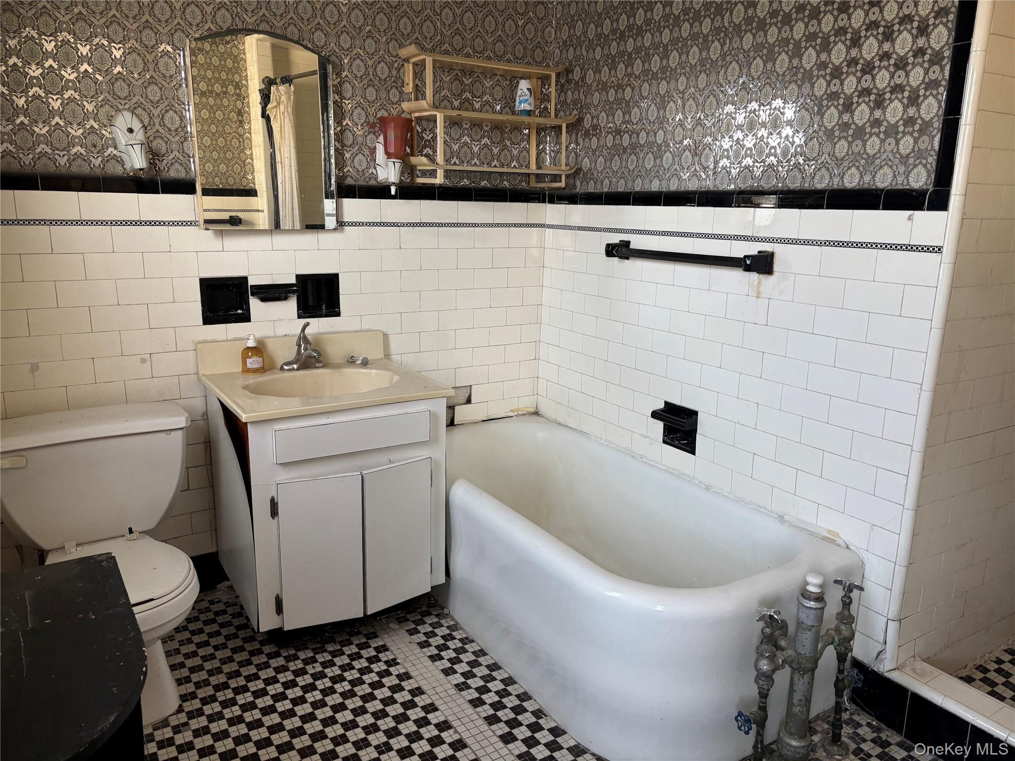 #15 photo, 104-40 114th Street, Jamaica , NY 11419