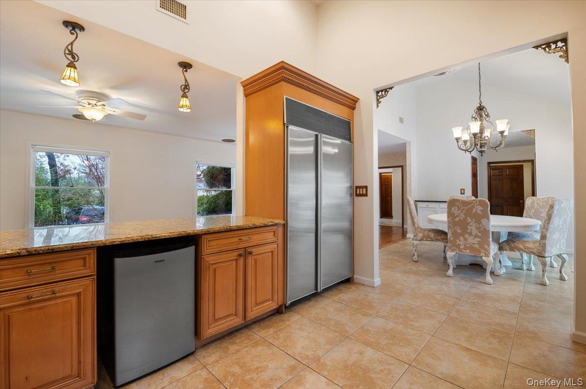 #13 photo, 33 Fleets Cove Road, Huntington , NY 11743