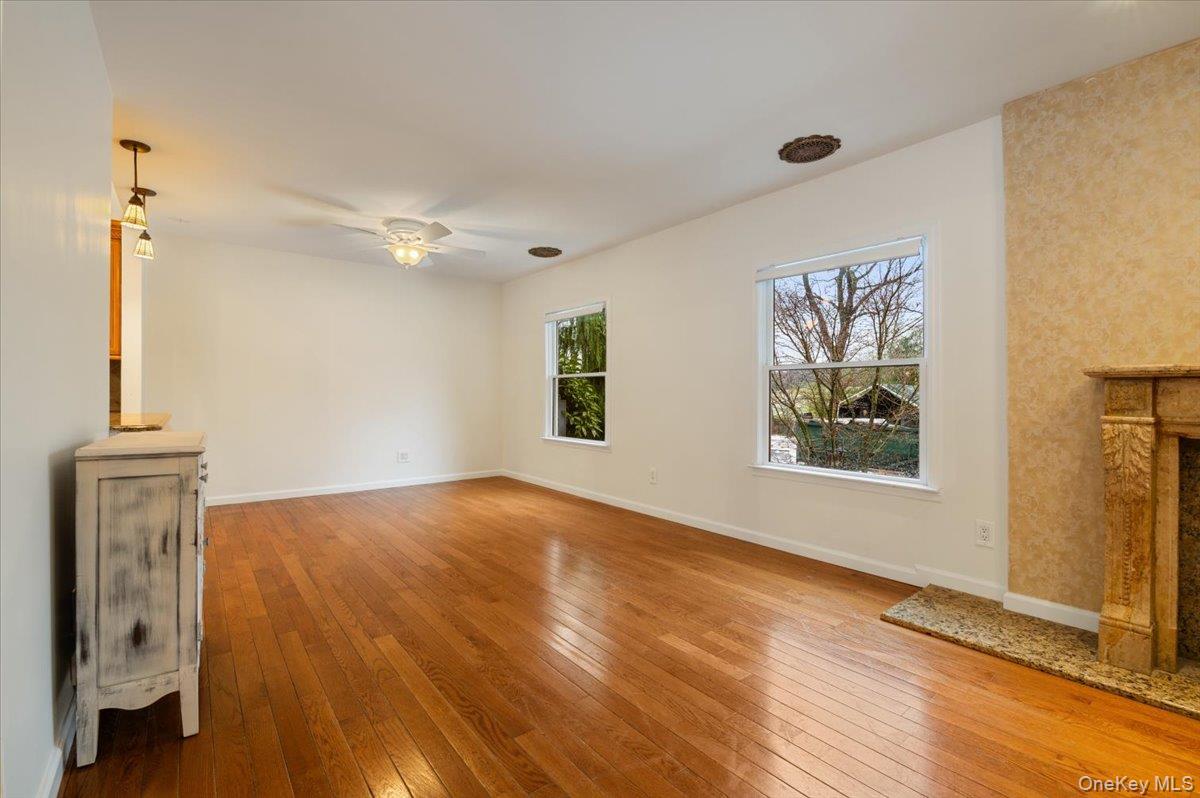 #18 photo, 33 Fleets Cove Road, Huntington , NY 11743