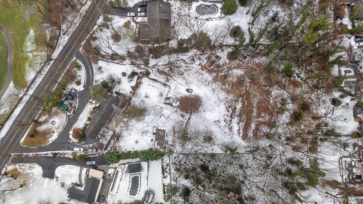 #3 photo, 33 Fleets Cove Road, Huntington , NY 11743