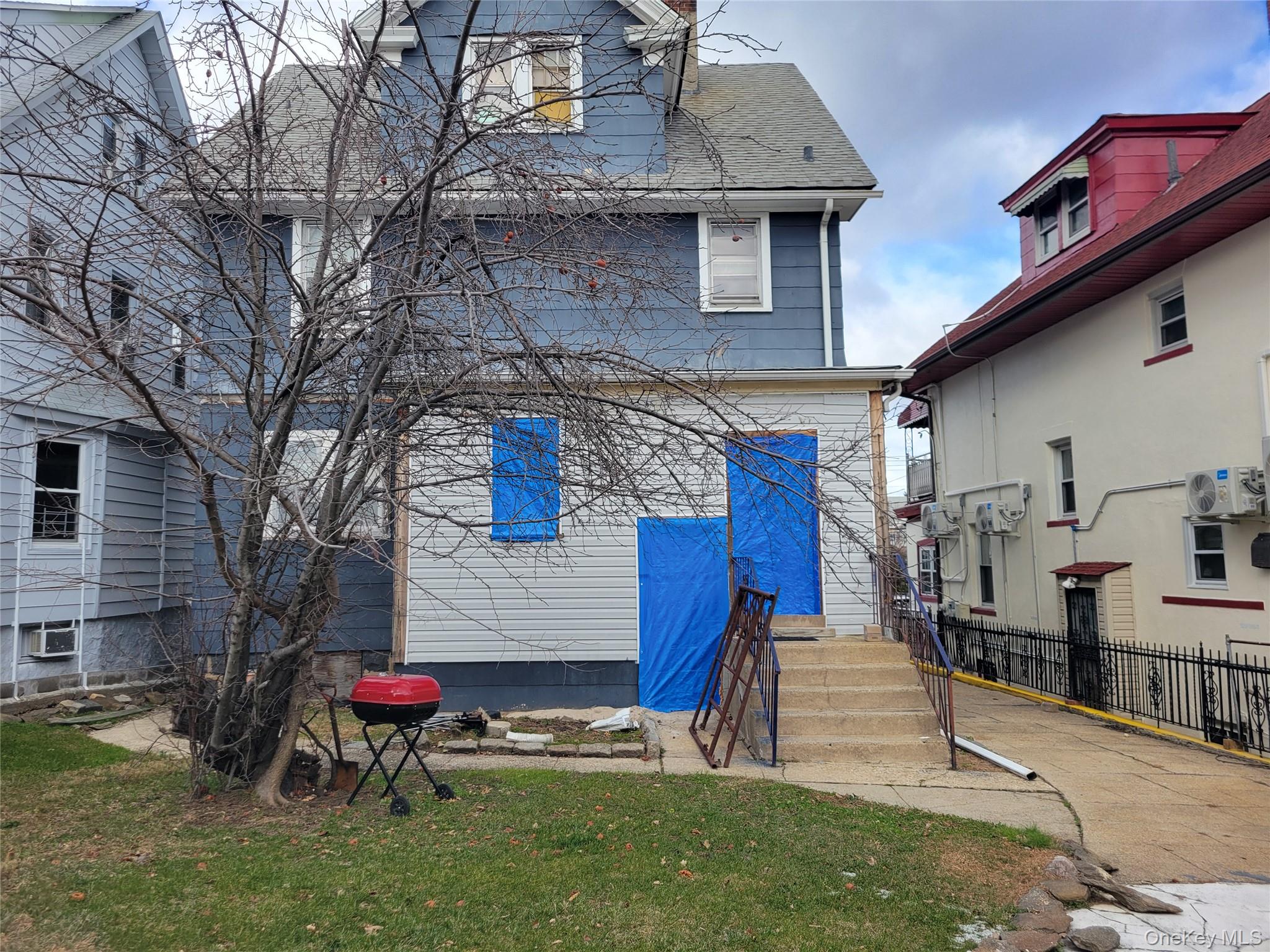 #3 photo, 104-14 27 Avenue, एल्महर्स्ट East Elmhurst , NY 11369