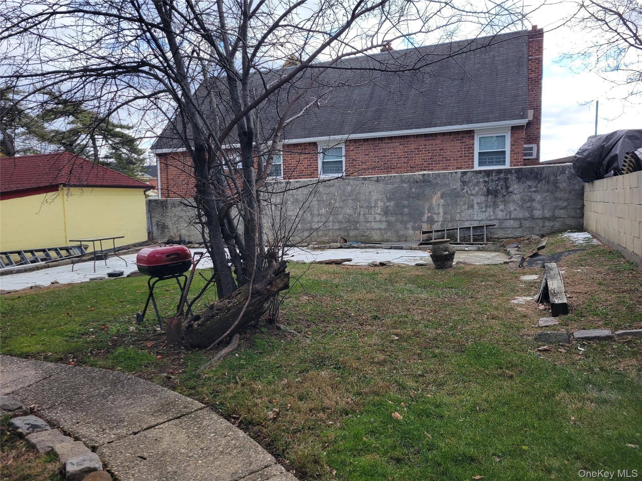 #5 photo, 104-14 27 Avenue, एल्महर्स्ट East Elmhurst , NY 11369