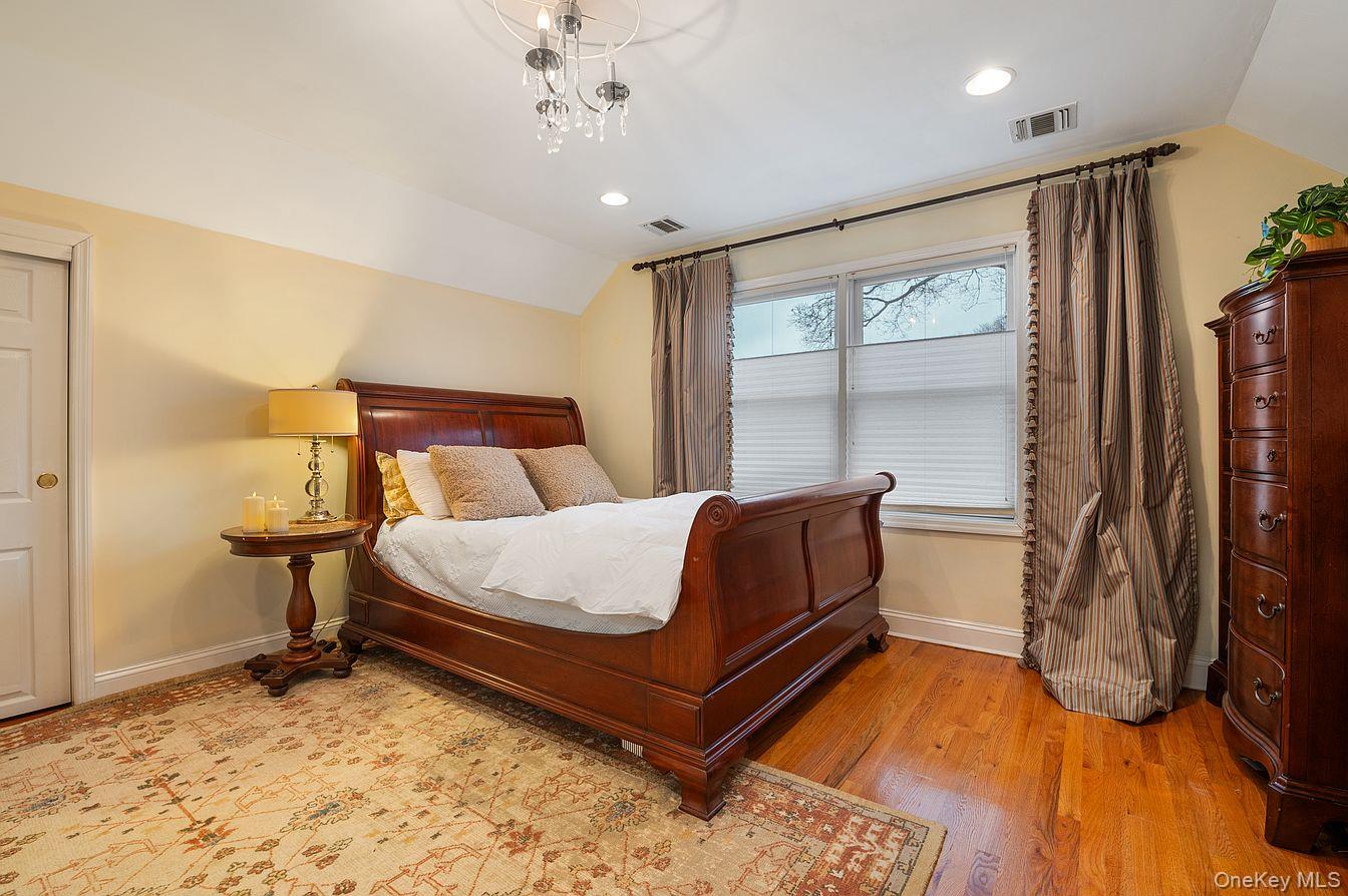 #12 photo, 322 Elmore Avenue, 長島 East Meadow , NY 11554