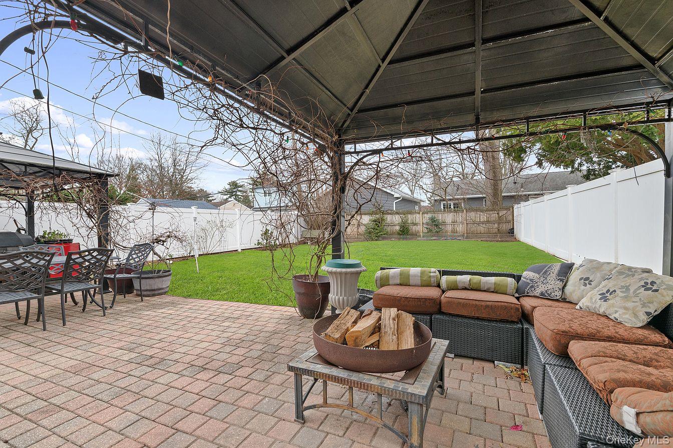 #13 photo, 322 Elmore Avenue, 長島 East Meadow , NY 11554