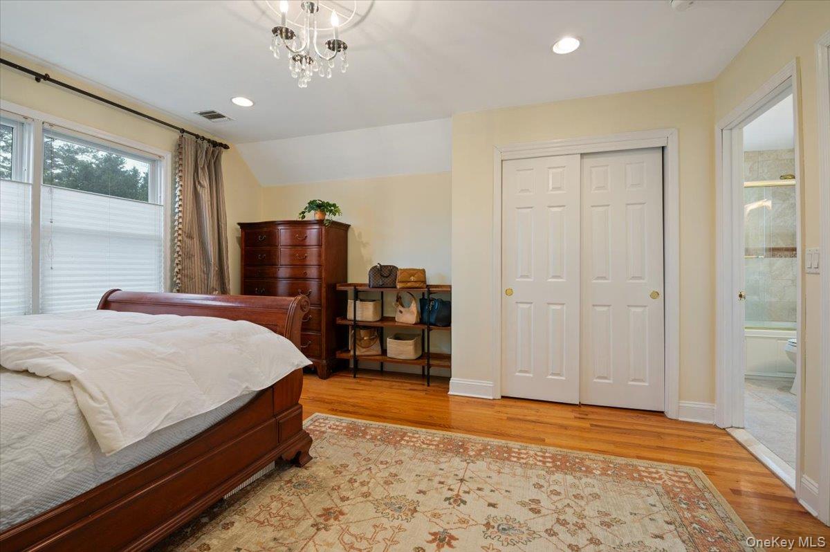 #19 photo, 322 Elmore Avenue, Нассау ‖ East Meadow , NY 11554