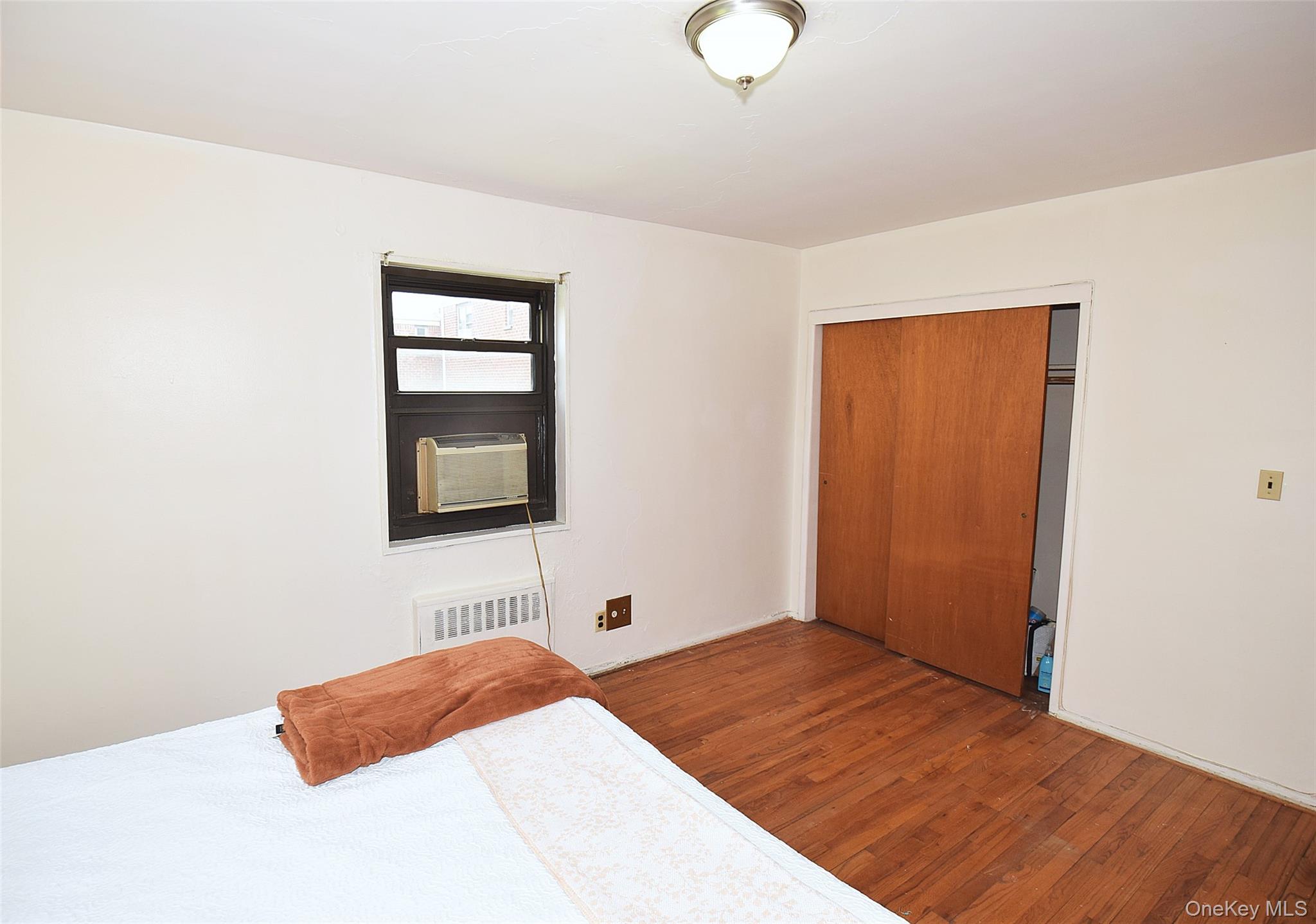 #8 photo, 163-49 Willets Pt Boulevard, Whitestone , NY 11357