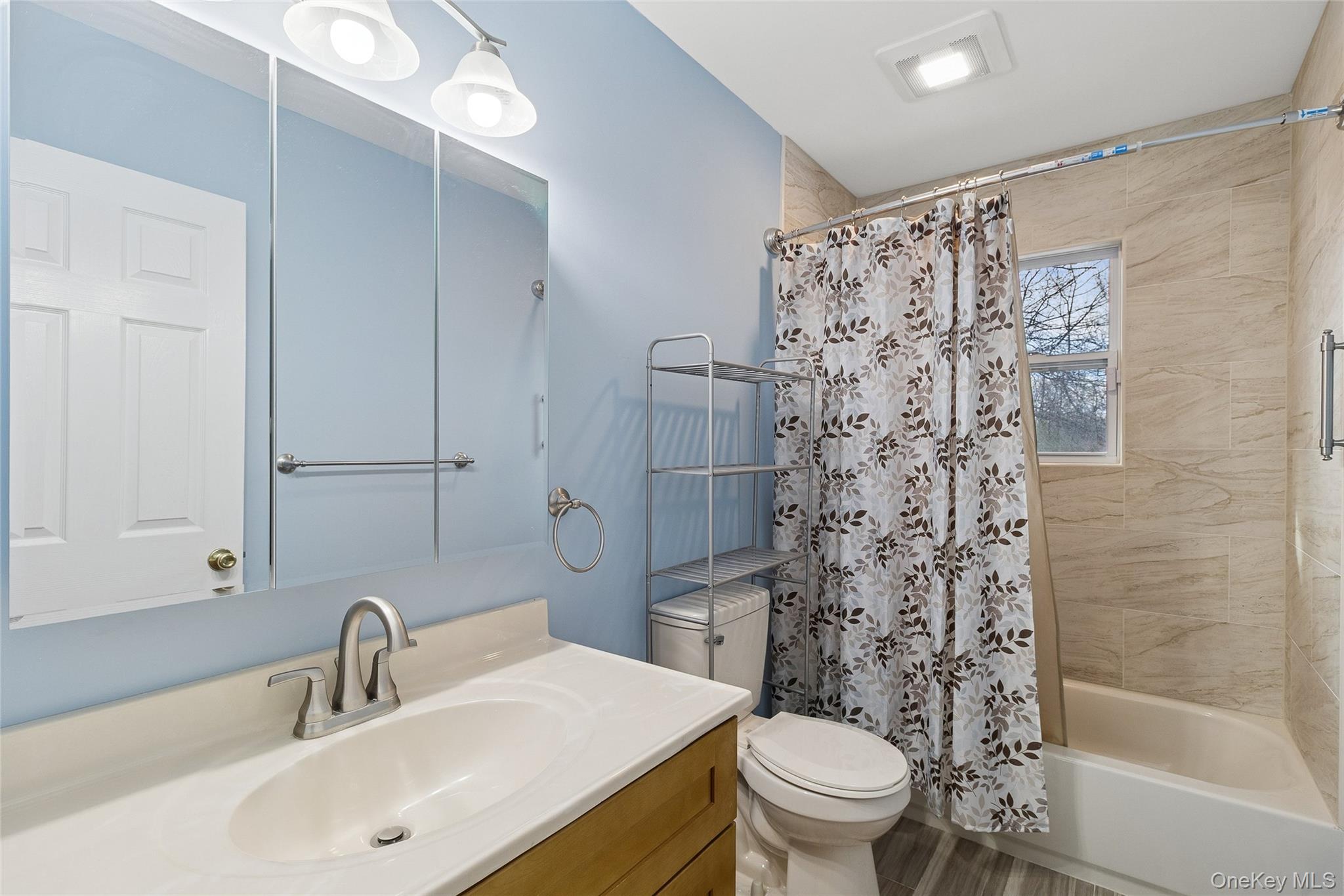 #17 photo, 361 Decatur Avenue, 东长岛 Shirley , NY 11967