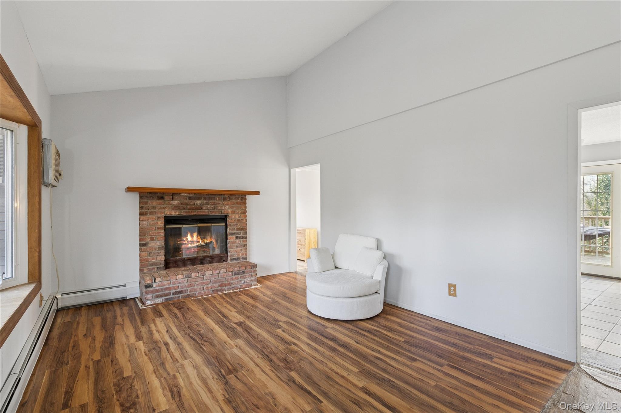 #20 photo, 361 Decatur Avenue, 东长岛 Shirley , NY 11967