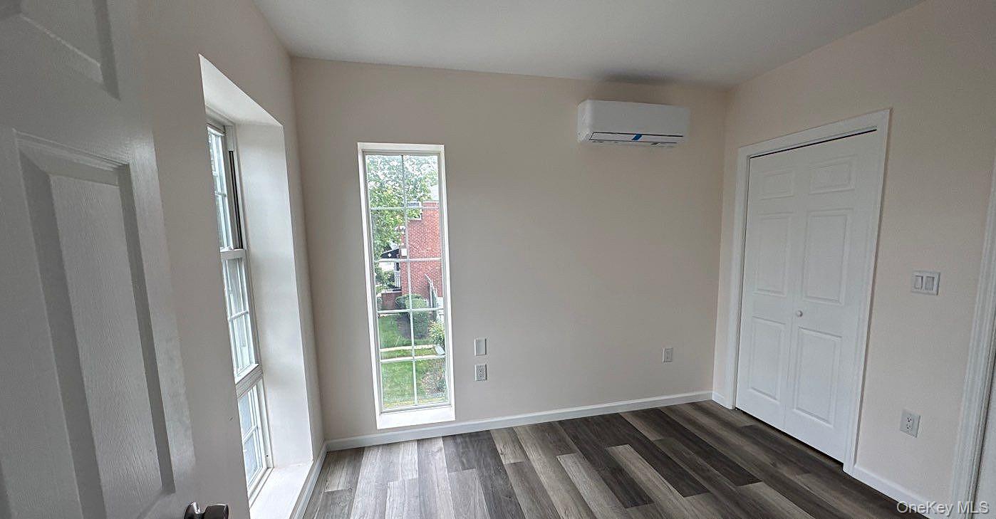 #6 photo, 830 Hendrix Street, Бруклин ‖ Brooklyn , NY 11207