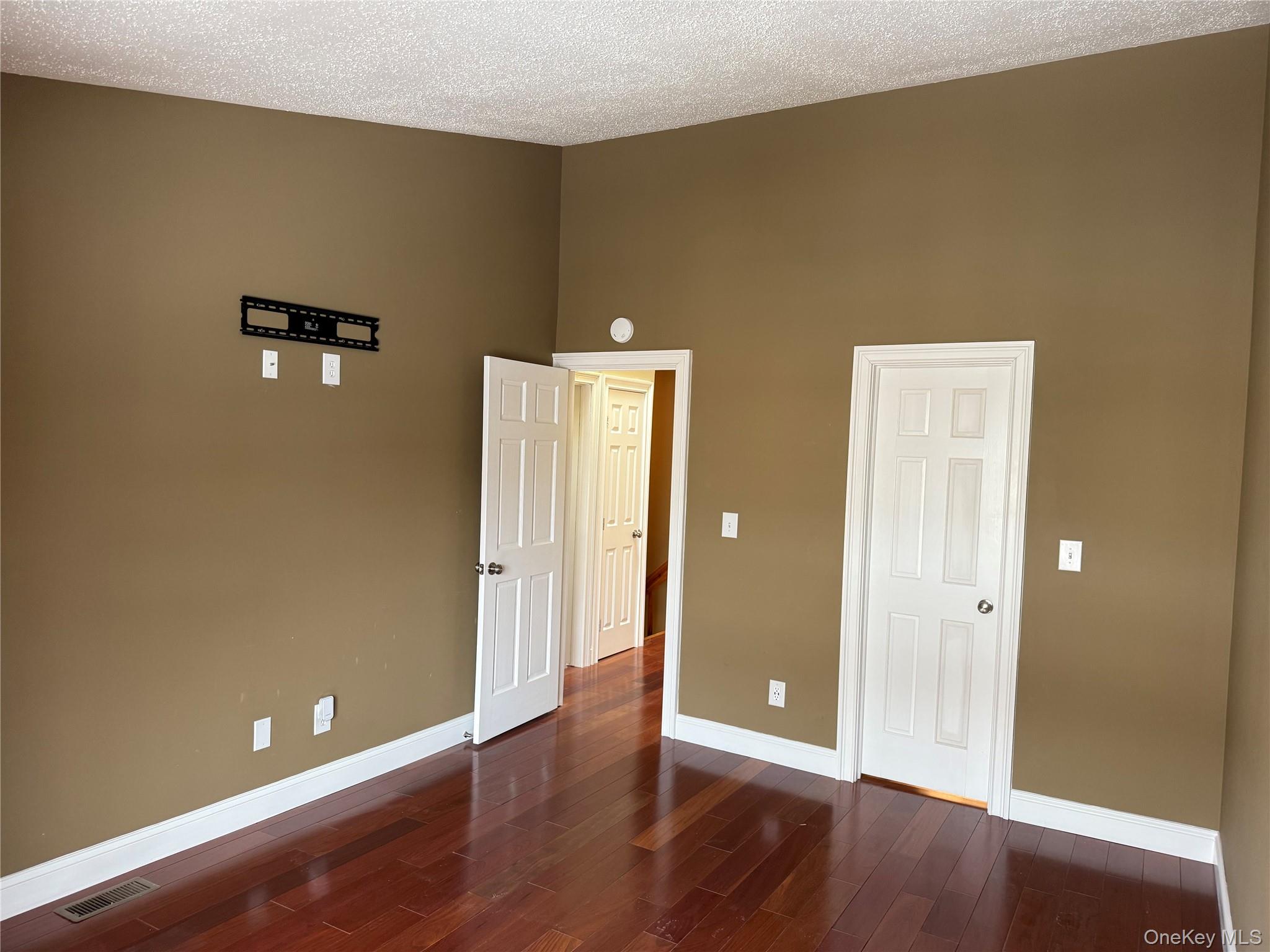 #9 photo, 3107 Whispering Hills, Chester , NY 10918