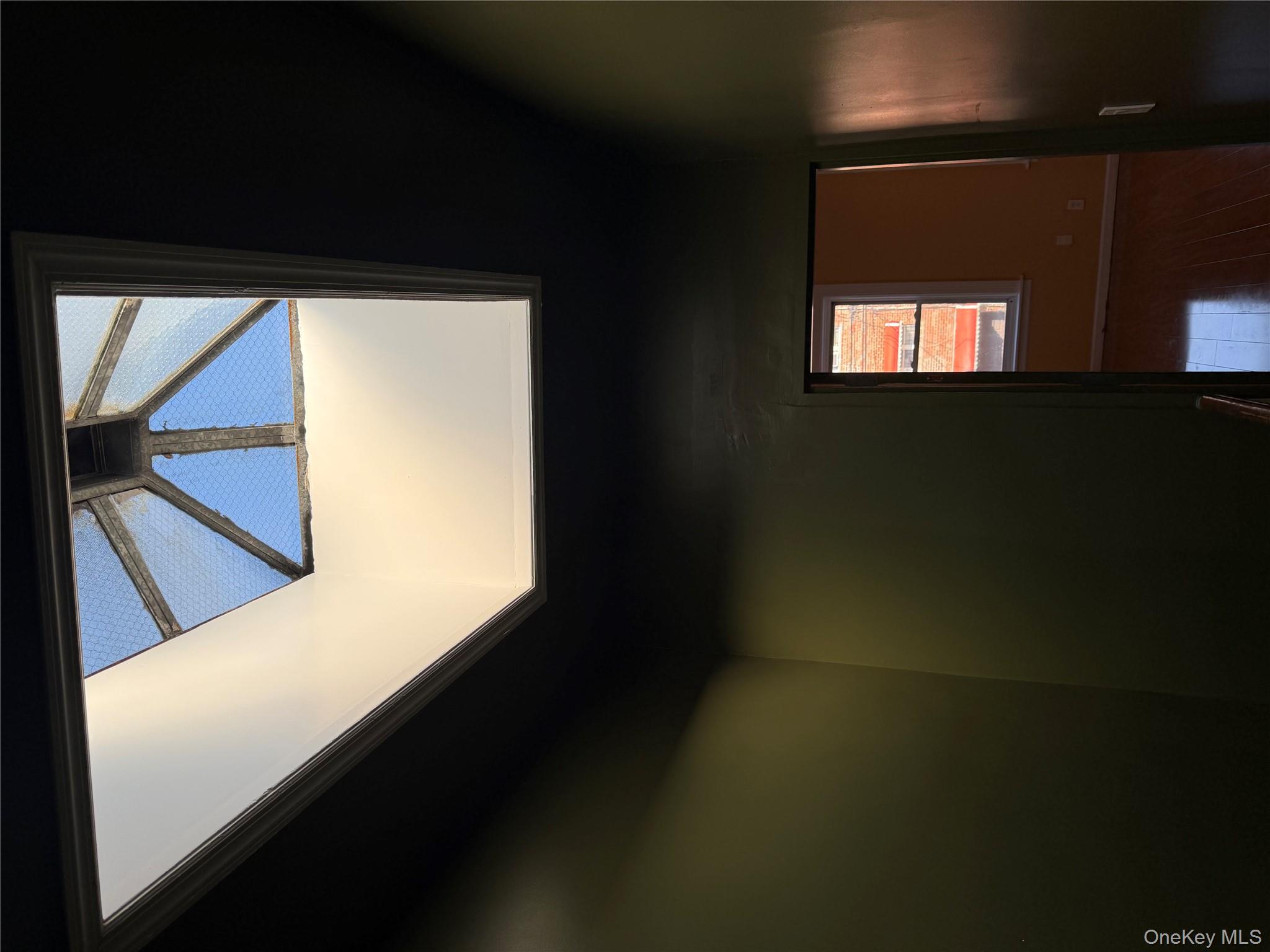 #6 photo, 822 E 215th Street, ब्रोंक्स Bronx , NY 10467