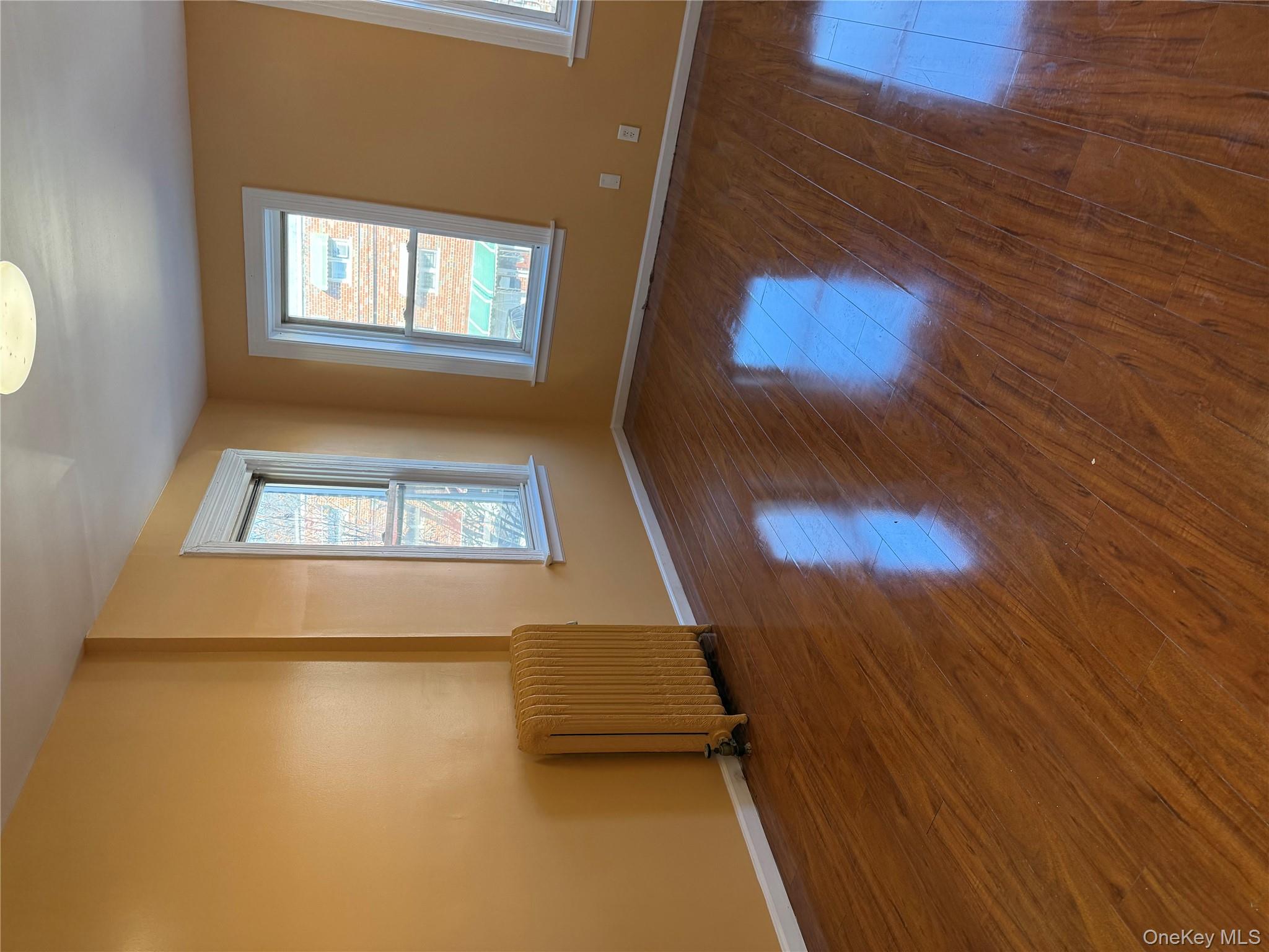 #8 photo, 822 E 215th Street, ब्रोंक्स Bronx , NY 10467