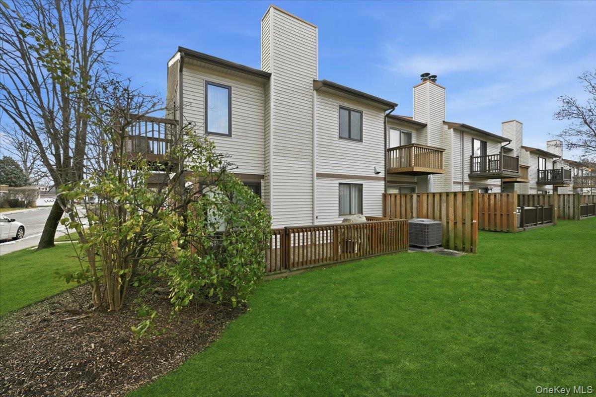 #18 photo, 47 Balsam Court, ناسو Wantagh , NY 11793