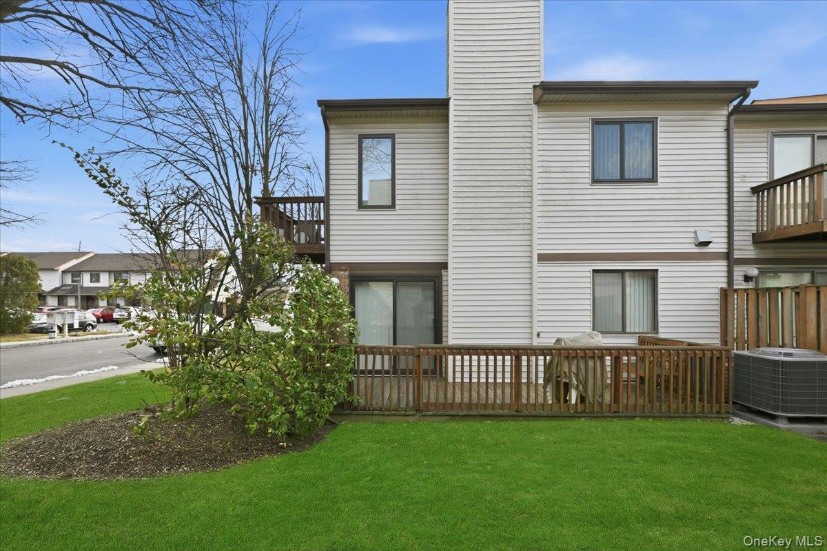 #19 photo, 47 Balsam Court, ناسو Wantagh , NY 11793