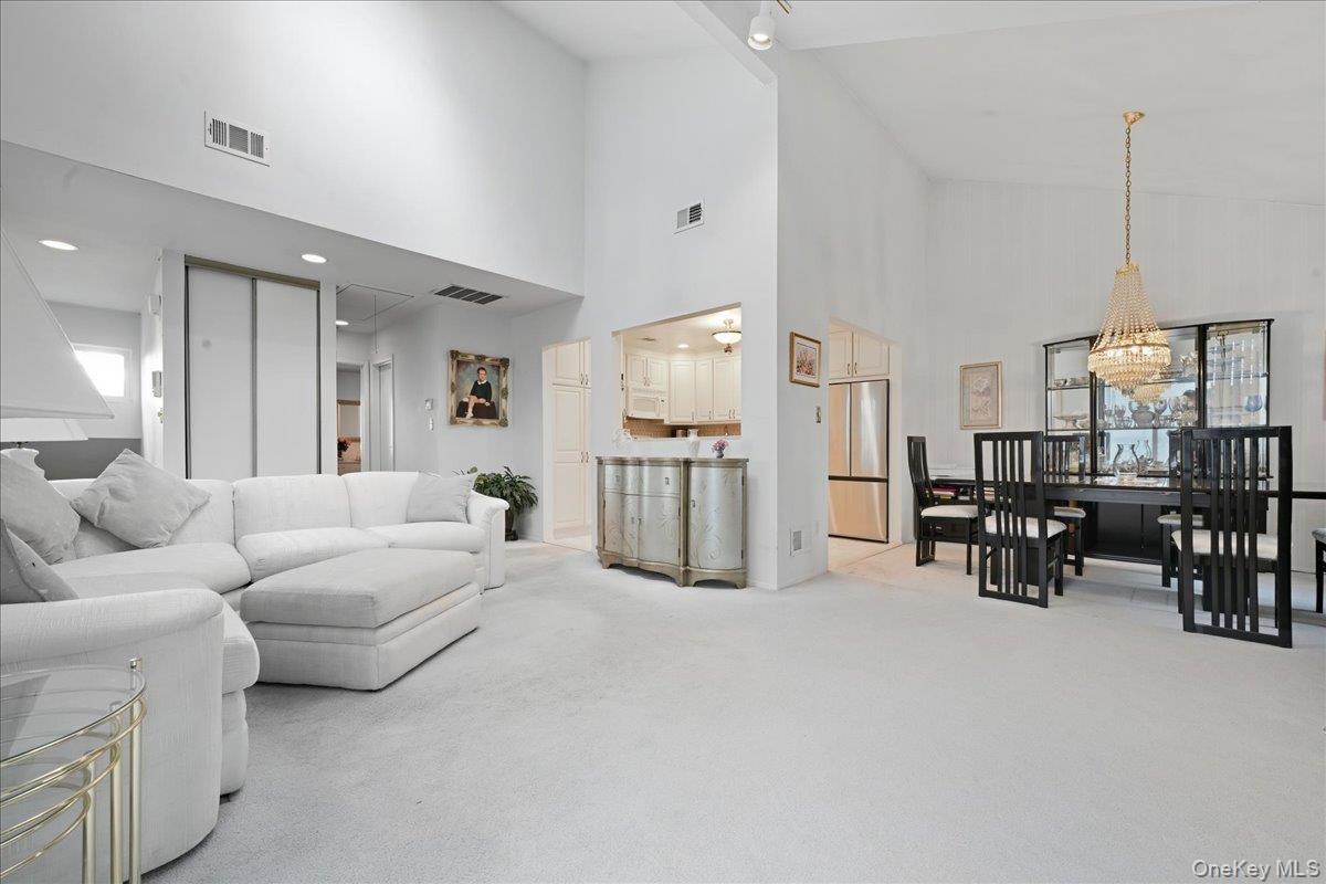 #5 photo, 47 Balsam Court, ناسو Wantagh , NY 11793