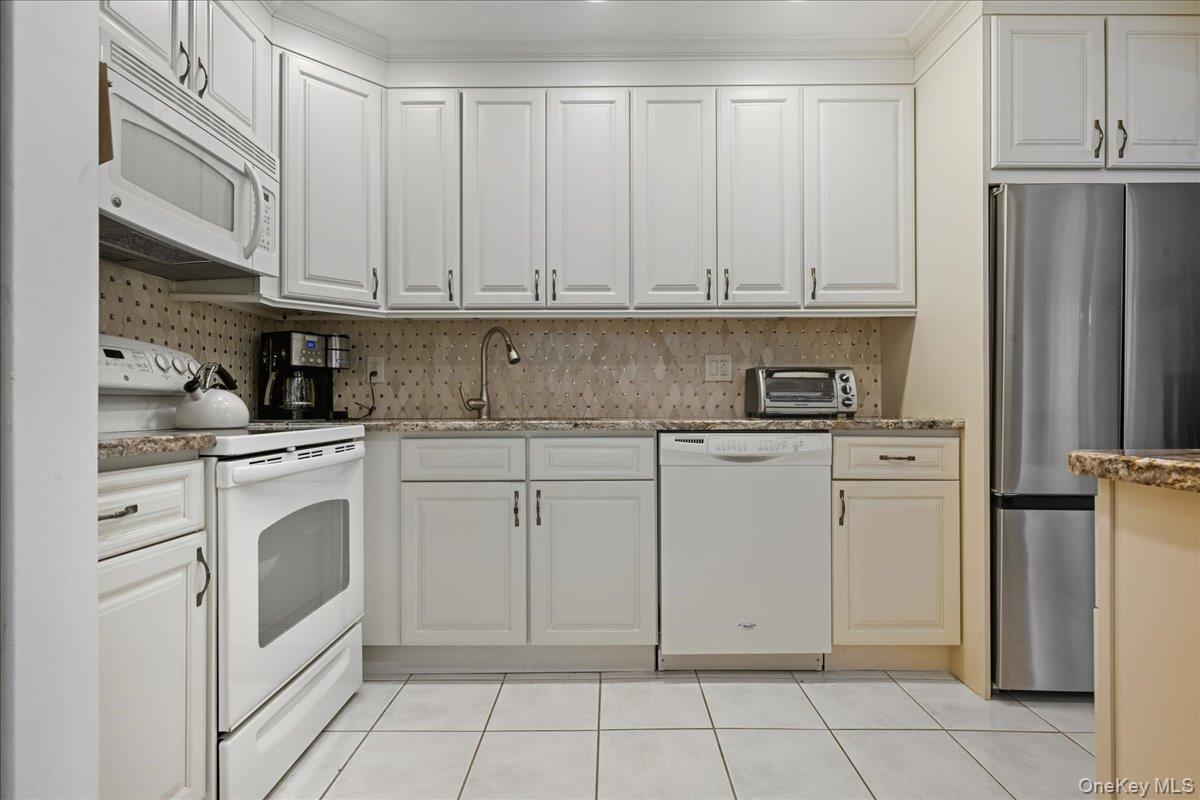 #8 photo, 47 Balsam Court, ناسو Wantagh , NY 11793