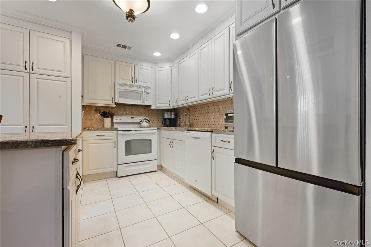 #9 photo, 47 Balsam Court, ناسو Wantagh , NY 11793