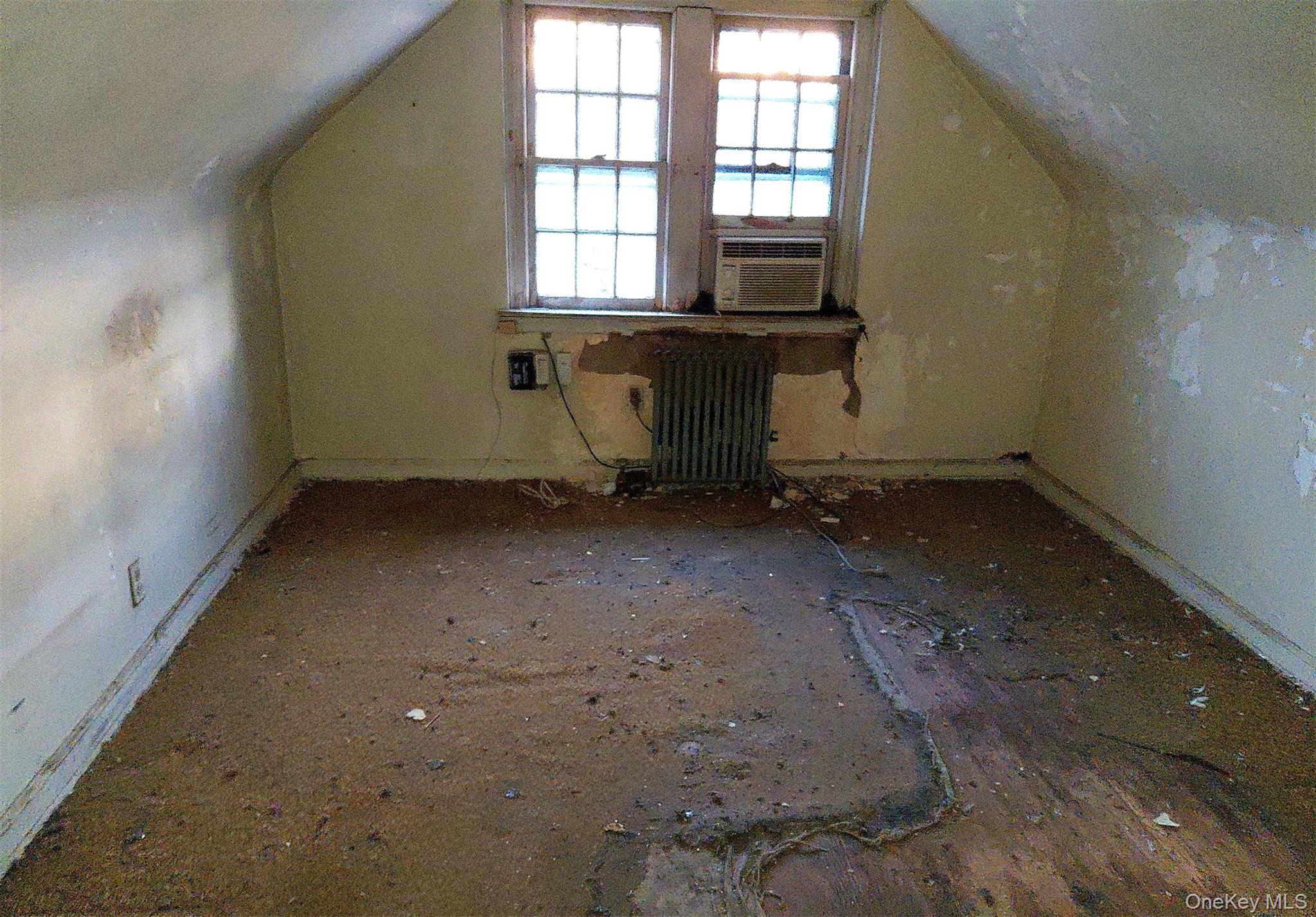 #14 photo, 130-31 218th Street, Laurelton , NY 11413