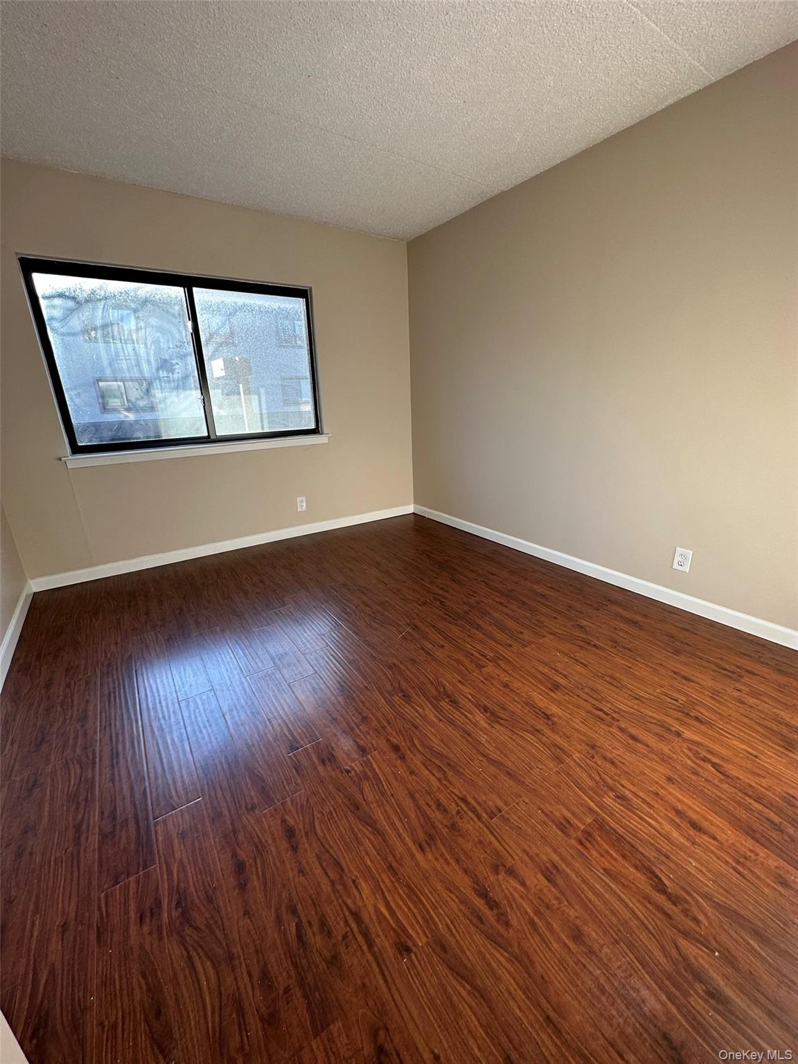 #9 photo, 5-46 115th Street, 뉴욕퀸즈 College Point , NY 11356