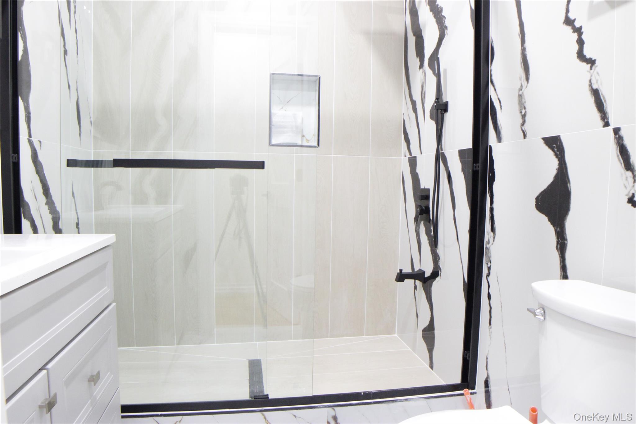 #12 photo, 22011 94th Drive, كوينز Queens Village , NY 11428