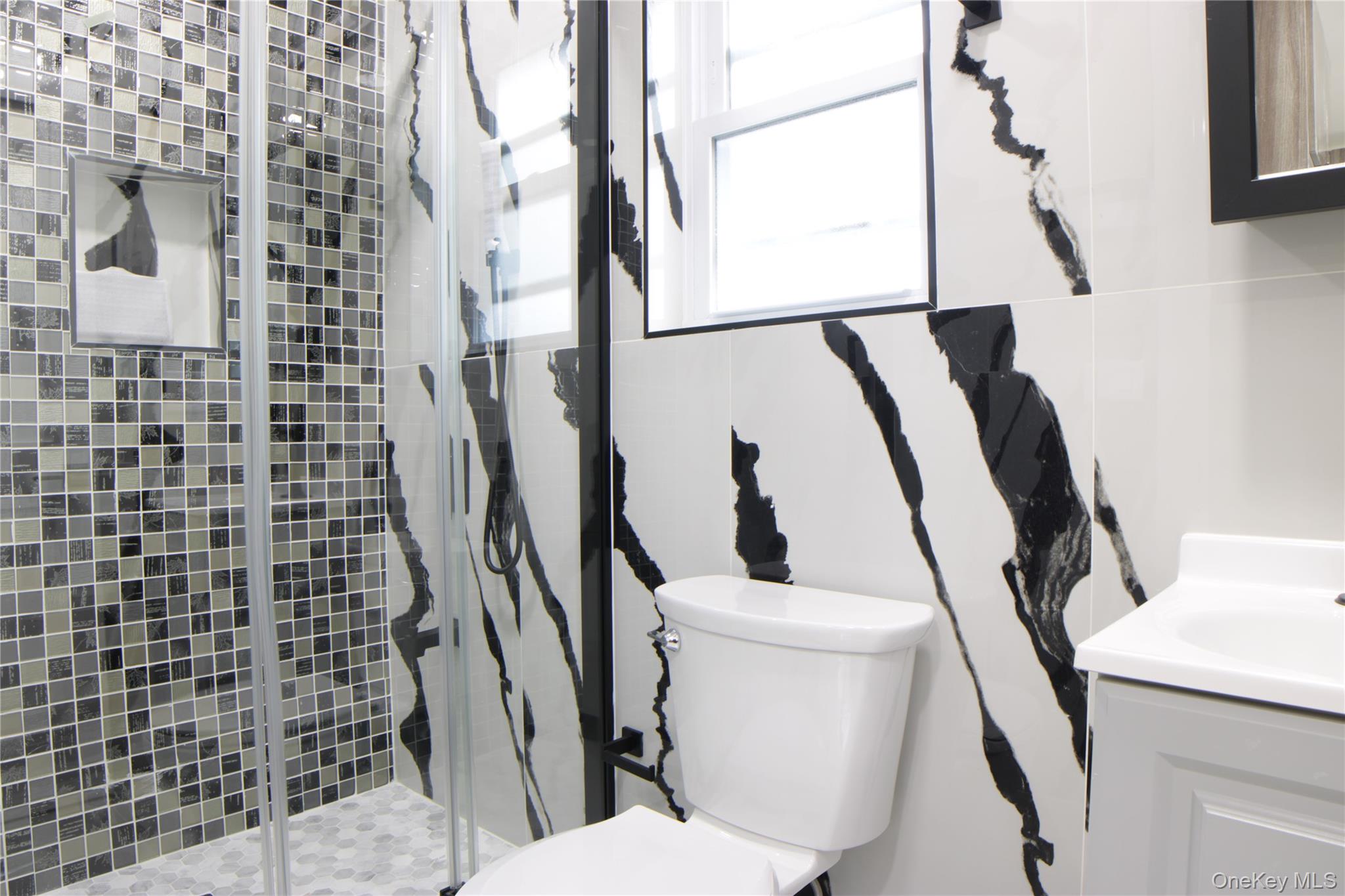 #15 photo, 22011 94th Drive, كوينز Queens Village , NY 11428