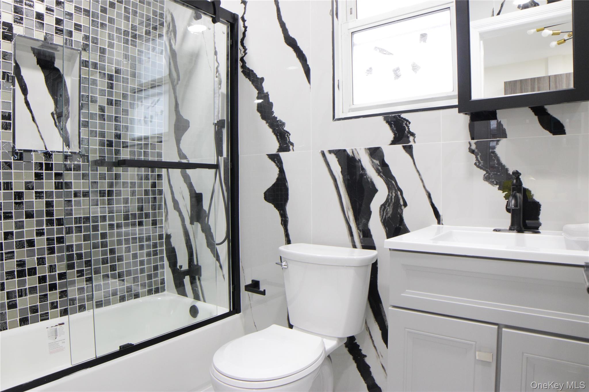 #7 photo, 22011 94th Drive, كوينز Queens Village , NY 11428