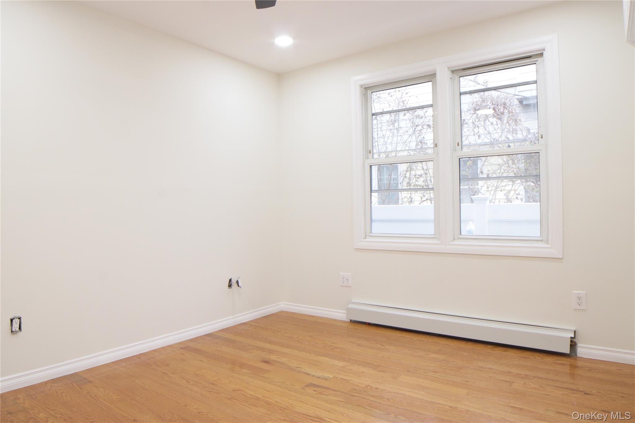 #8 photo, 22011 94th Drive, كوينز Queens Village , NY 11428