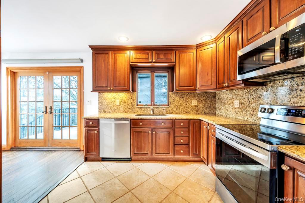 #8 photo, 1026 Barbara Court, מחוז נסאו North Bellmore , NY 11710