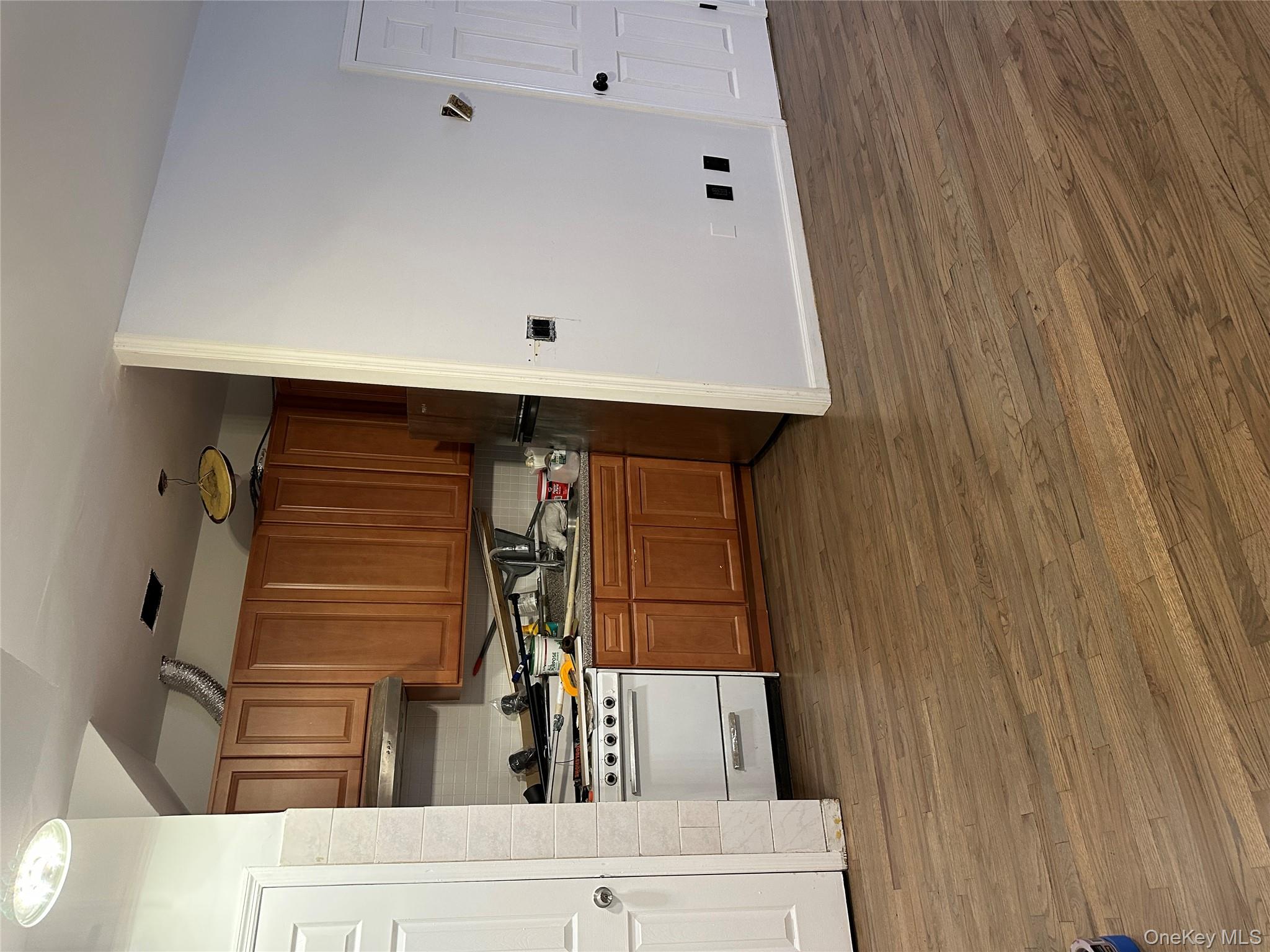 #6 photo, 40-14 60th Street, 皇后區 木邊 Woodside , NY 11377