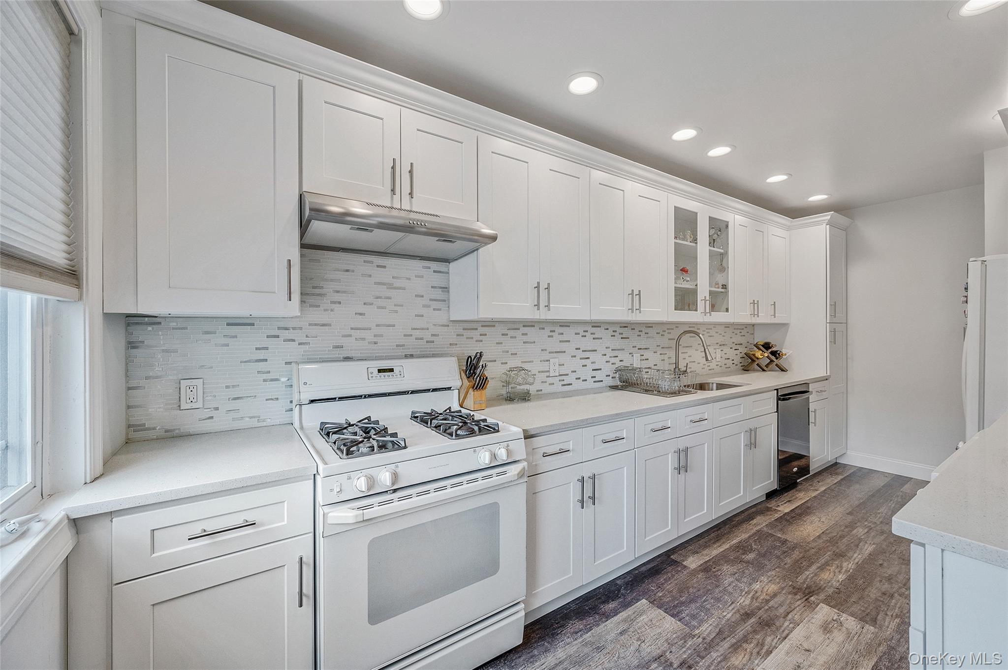 #16 photo, 59-29 70th Street, Maspeth , NY 11378