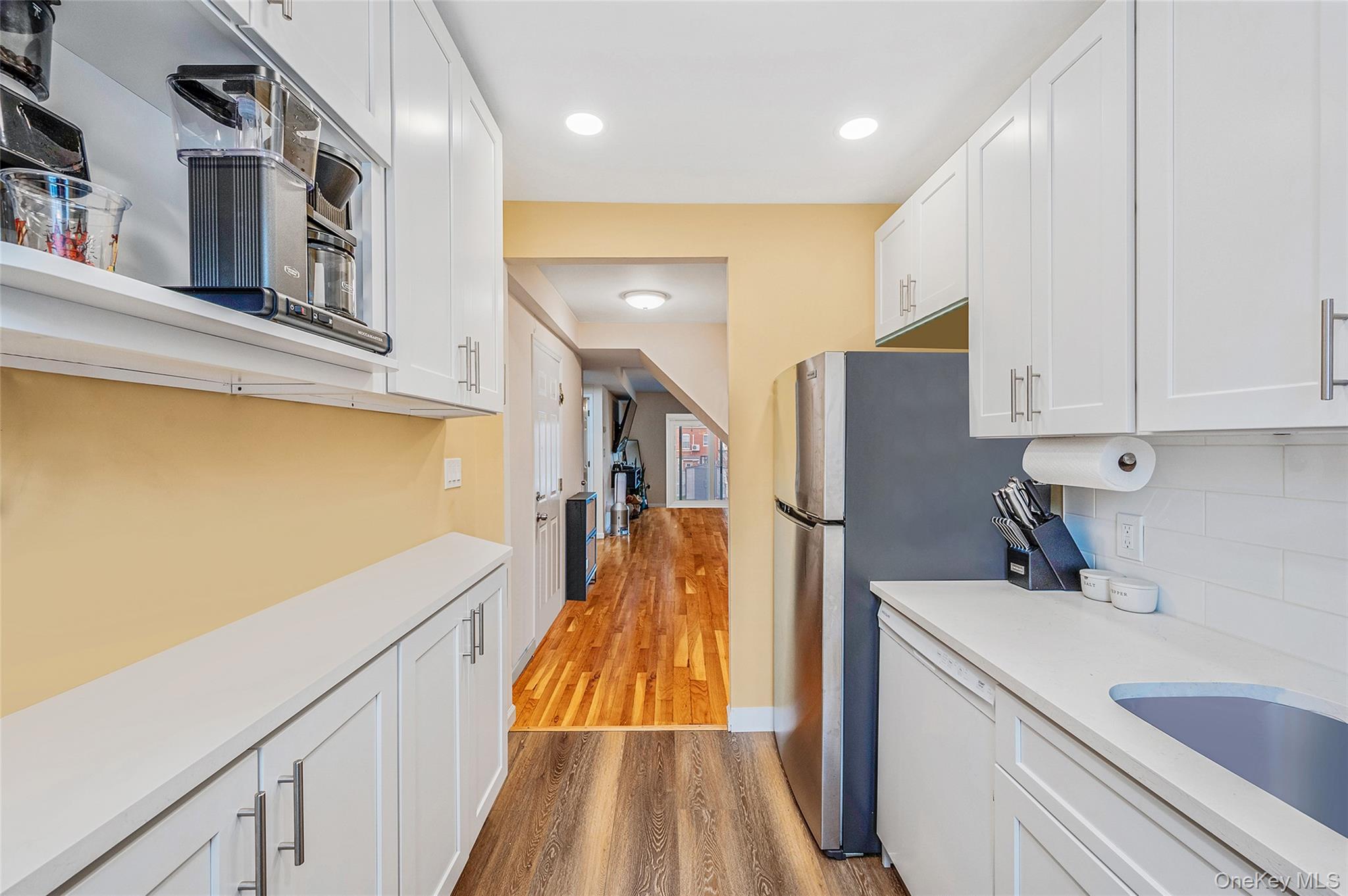 #7 photo, 59-29 70th Street, Maspeth , NY 11378